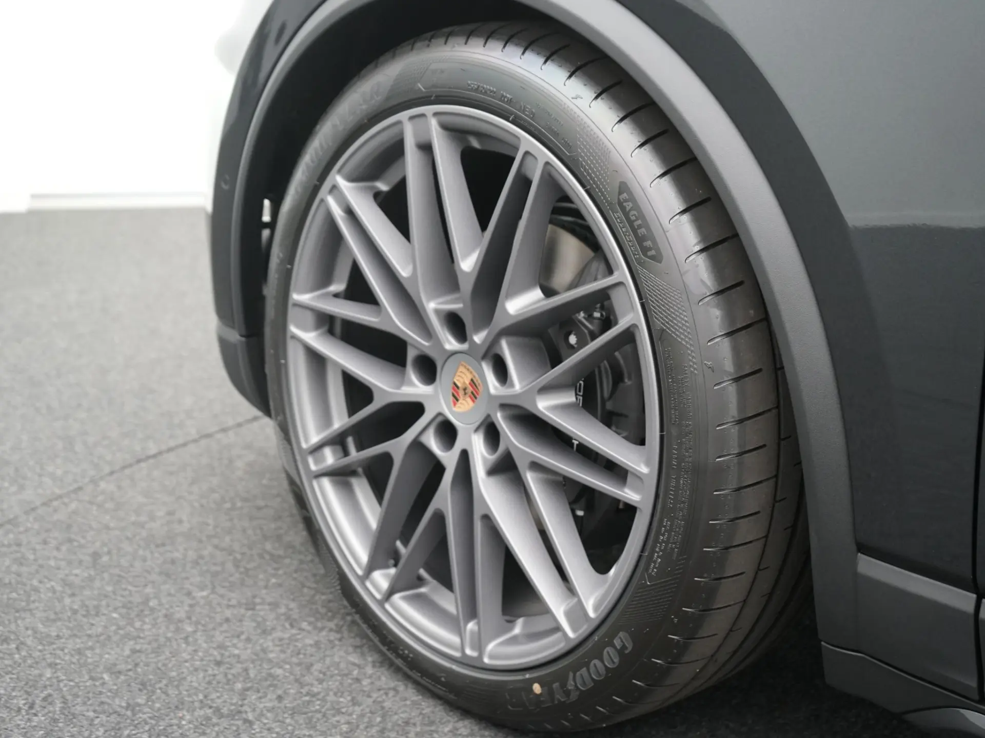 Macan 4