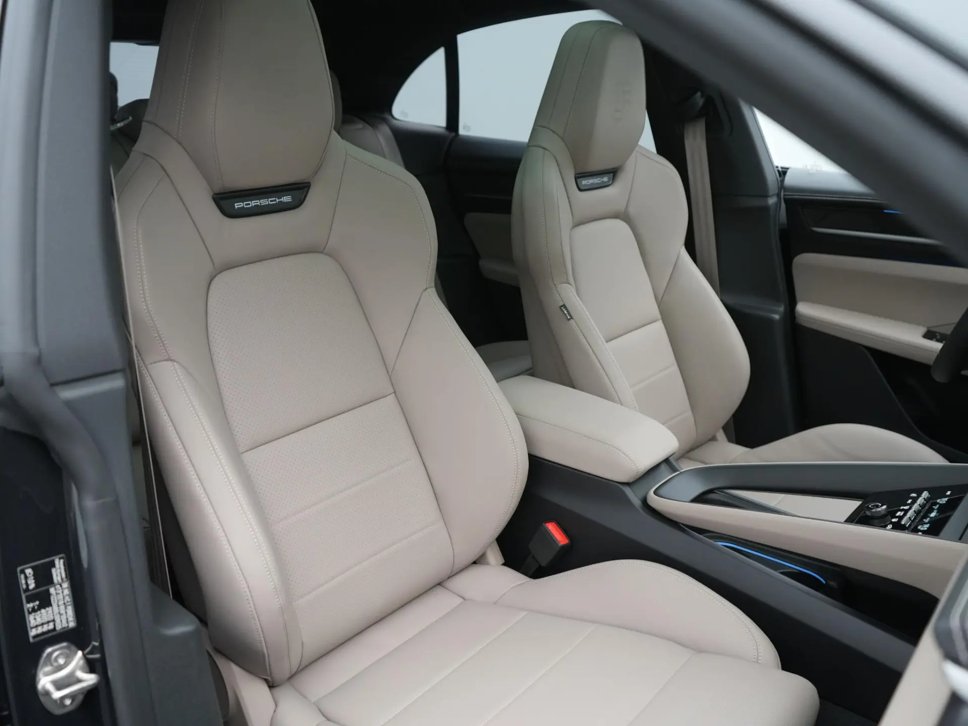 Macan 4