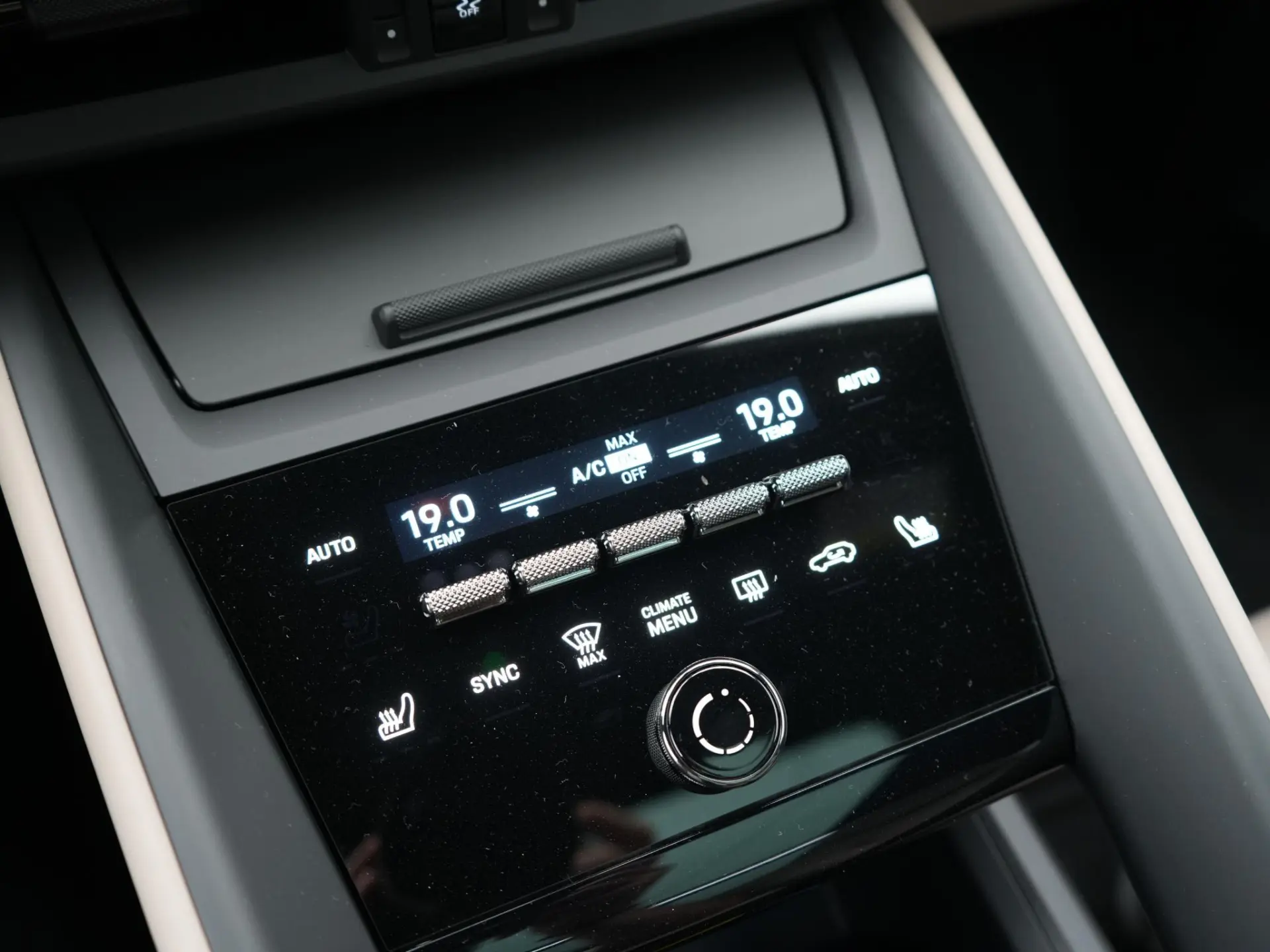 Macan 4