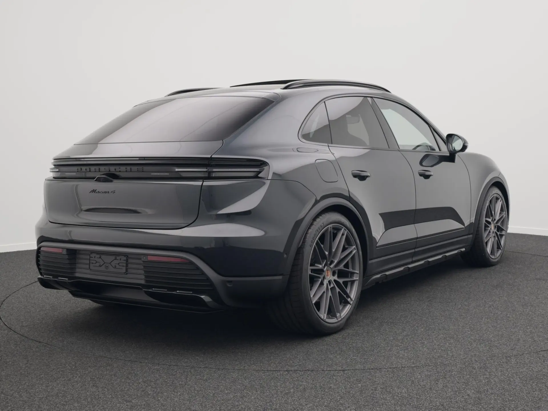 Macan 4