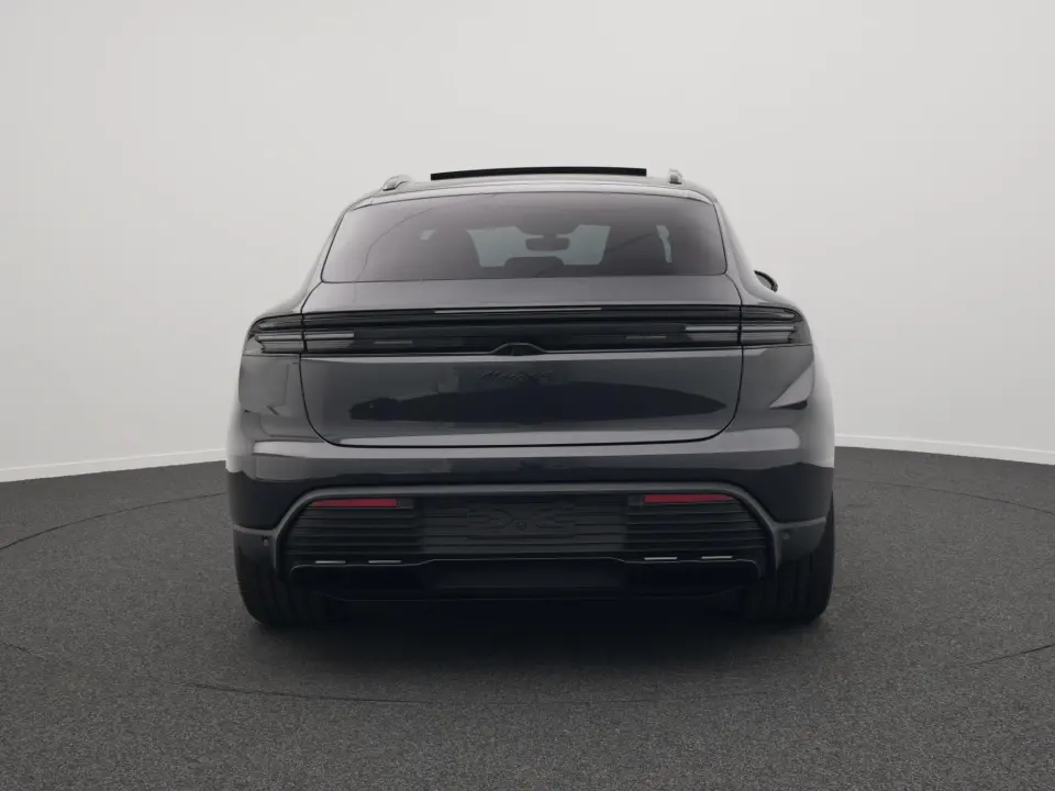 Macan 4