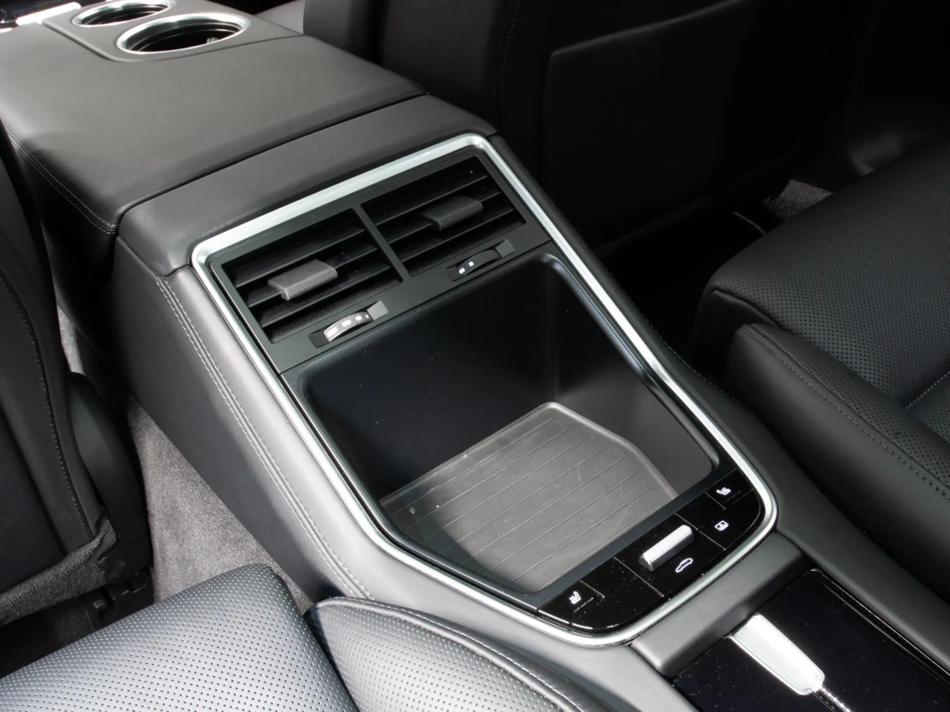 Panamera 4 E-Hybrid Platinum Edition
