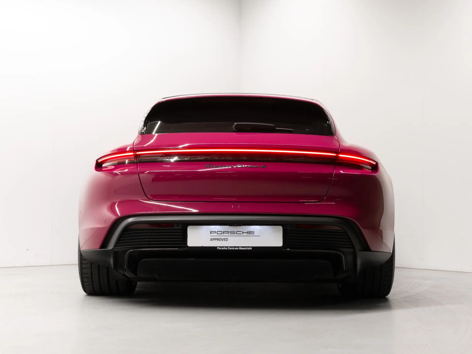 Taycan Turbo S Sport Turismo