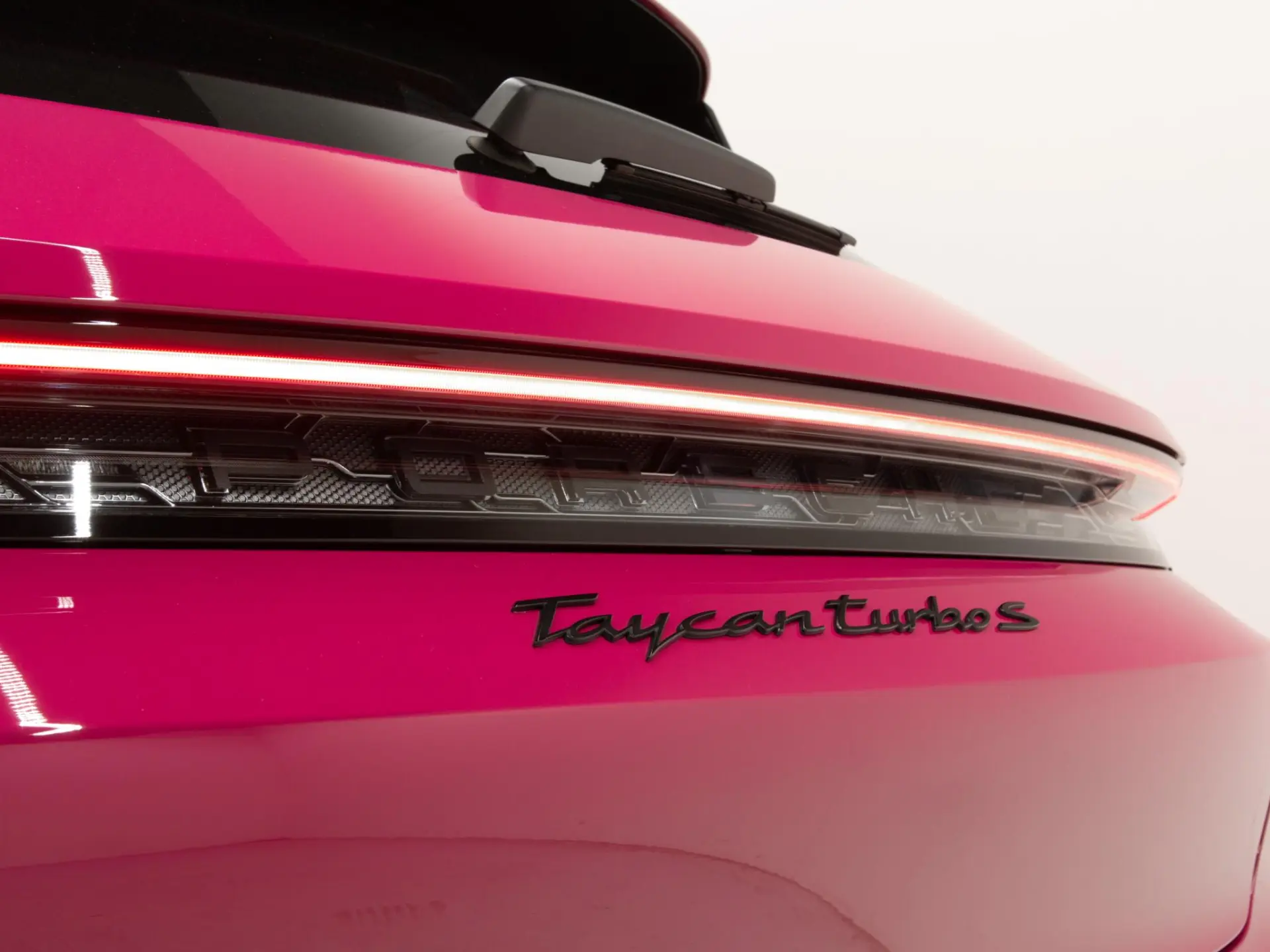 Taycan Turbo S Sport Turismo