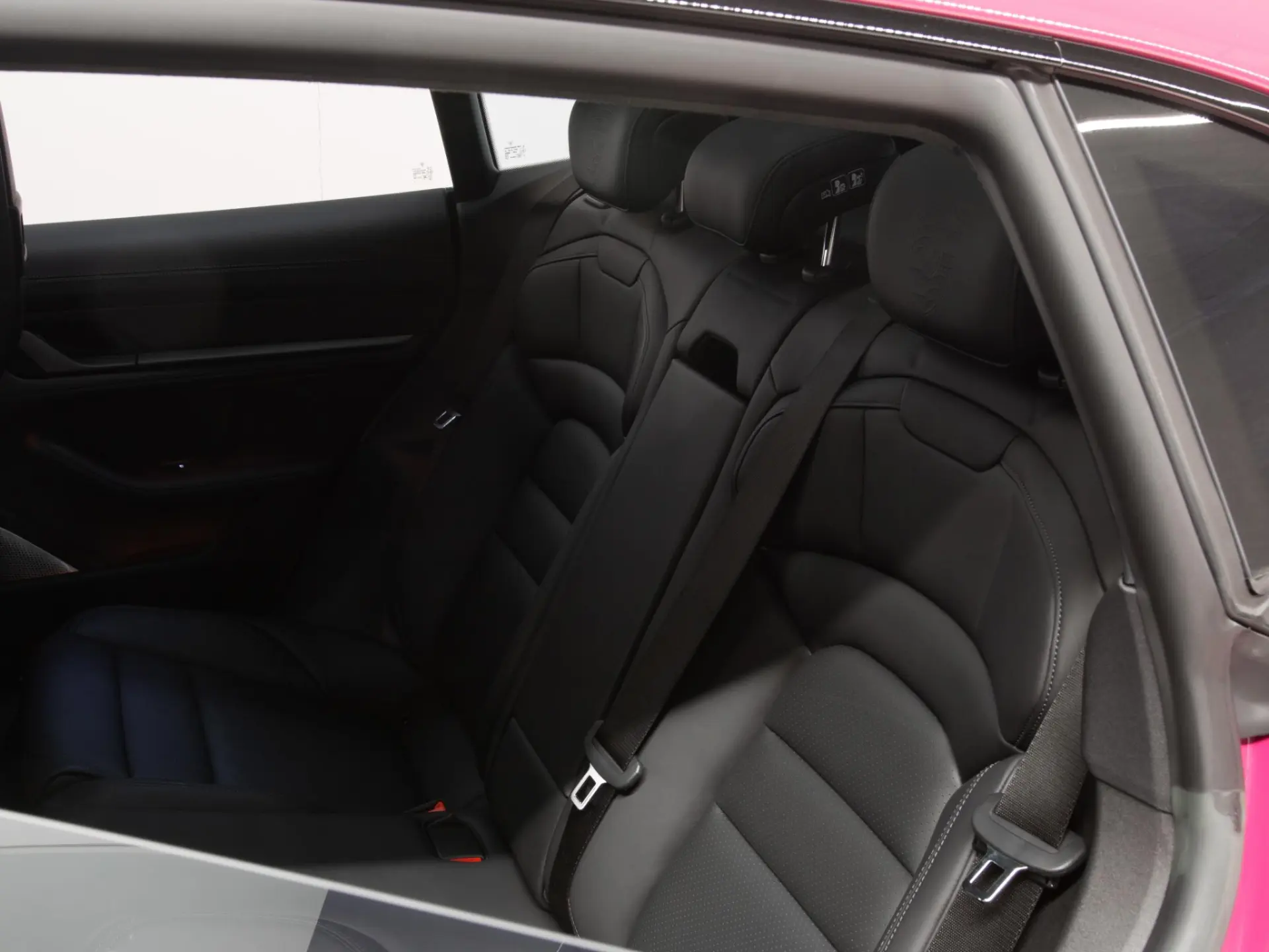 Taycan Turbo S Sport Turismo