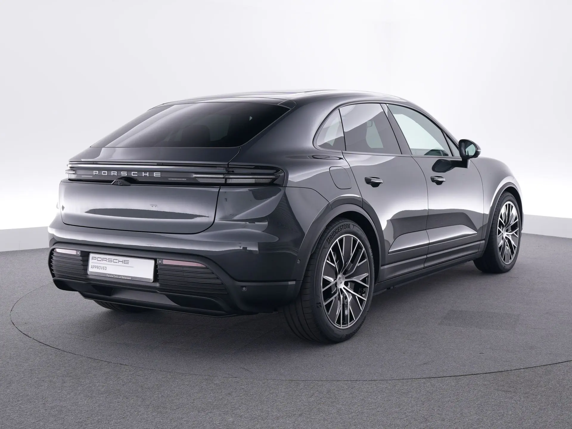 Macan 4