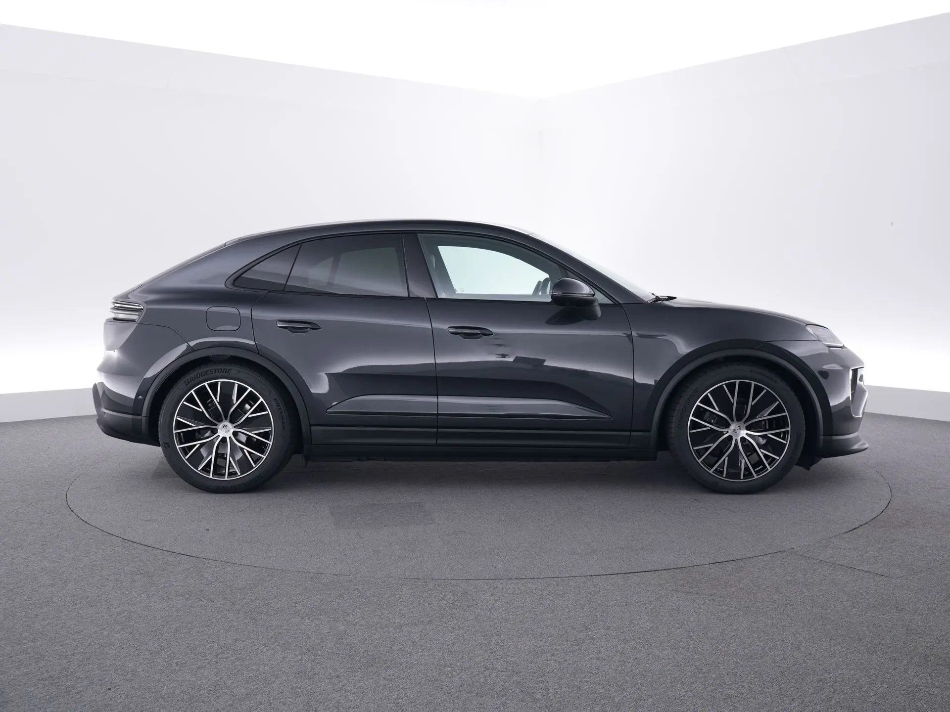 Macan 4