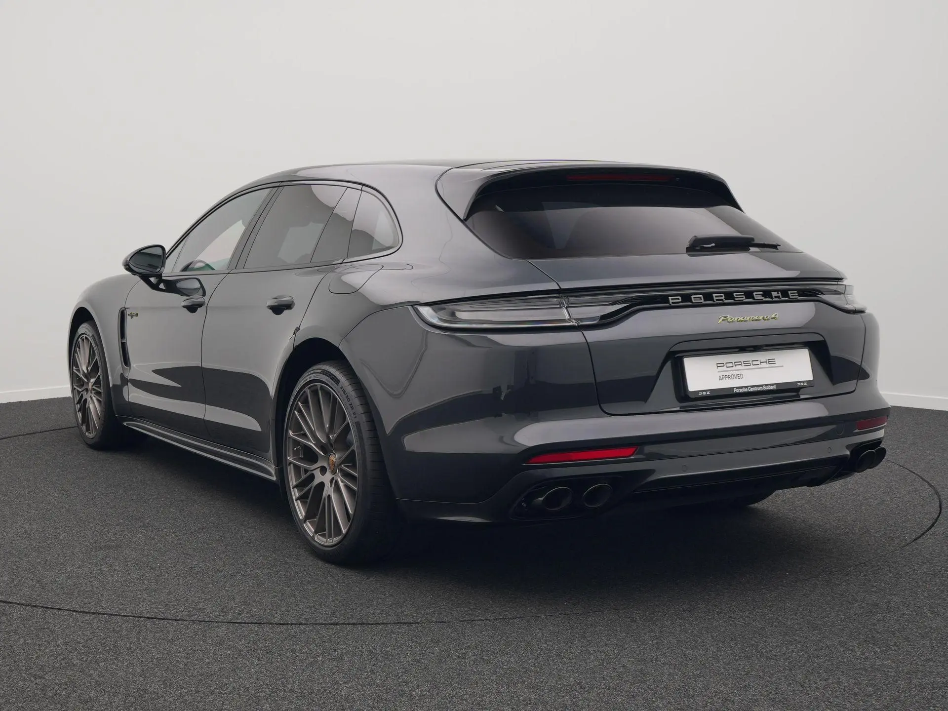 Panamera 4 E-Hybrid Sport Turismo Platinum Edition