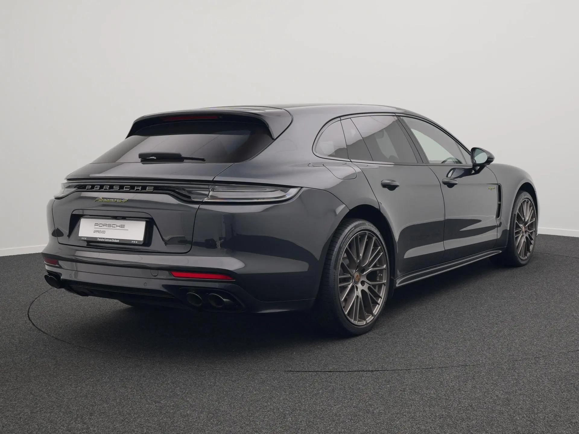 Panamera 4 E-Hybrid Sport Turismo Platinum Edition