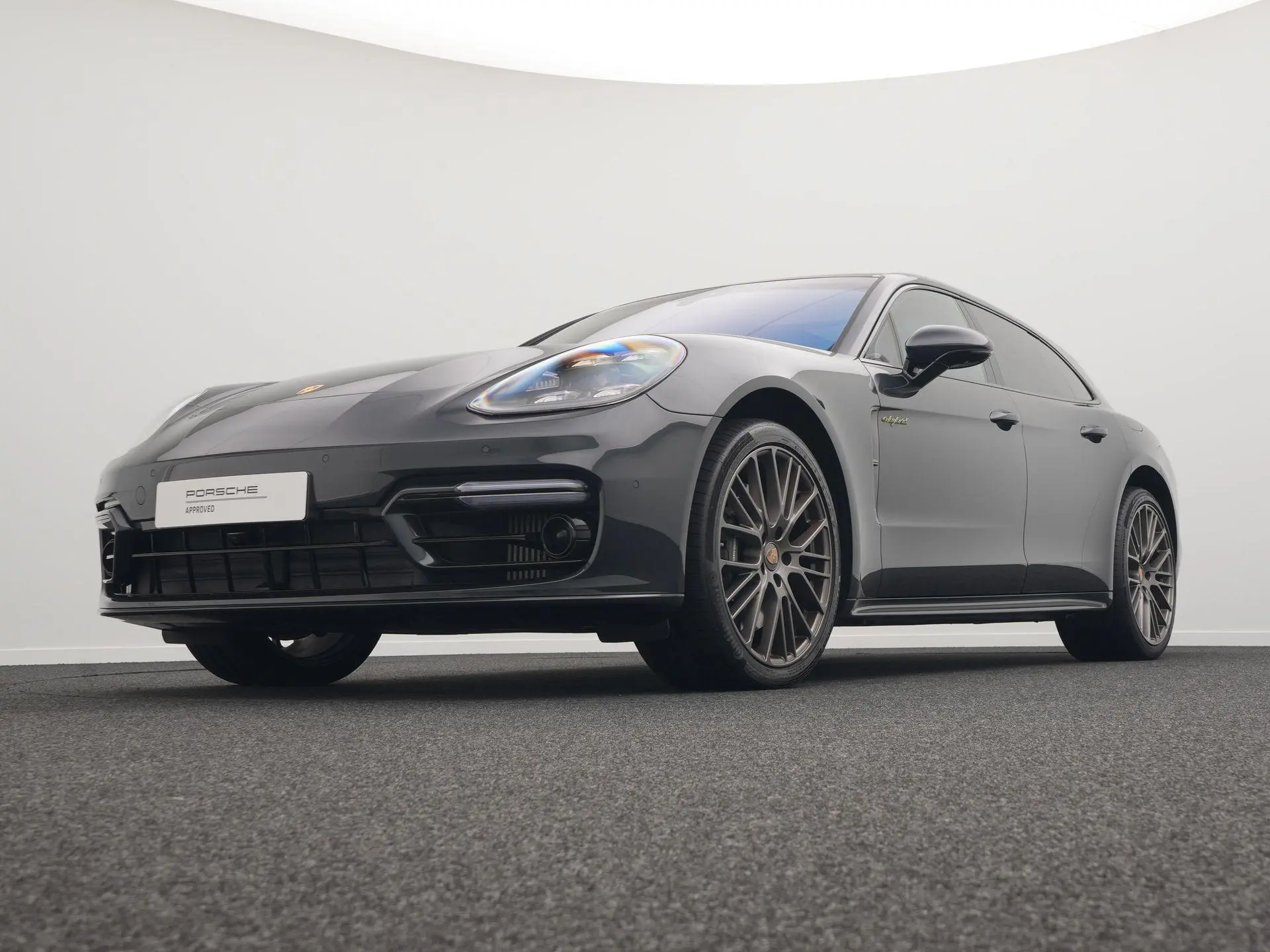 Panamera 4 E-Hybrid Sport Turismo Platinum Edition
