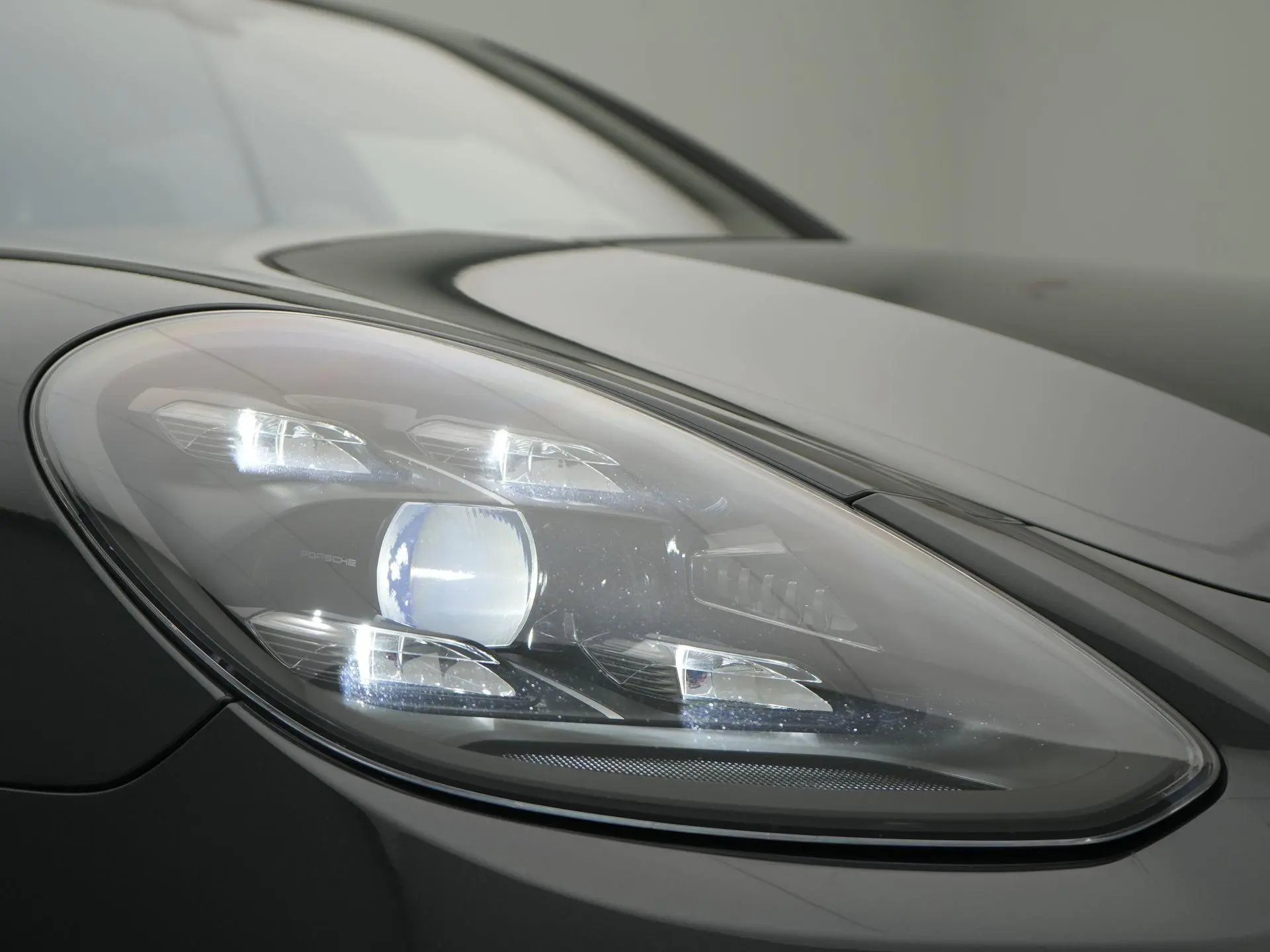Panamera 4 E-Hybrid Sport Turismo Platinum Edition