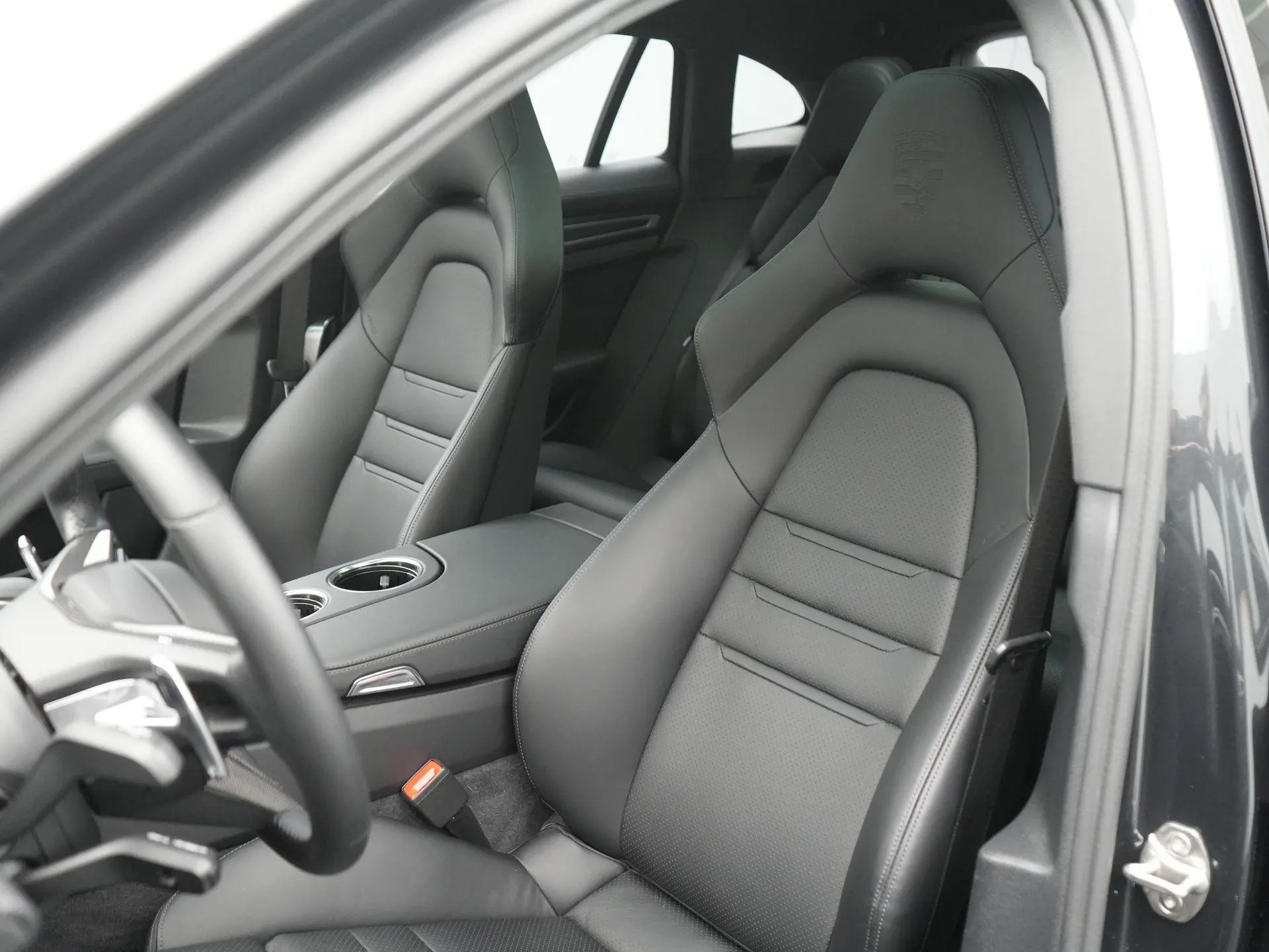 Panamera 4 E-Hybrid Sport Turismo Platinum Edition