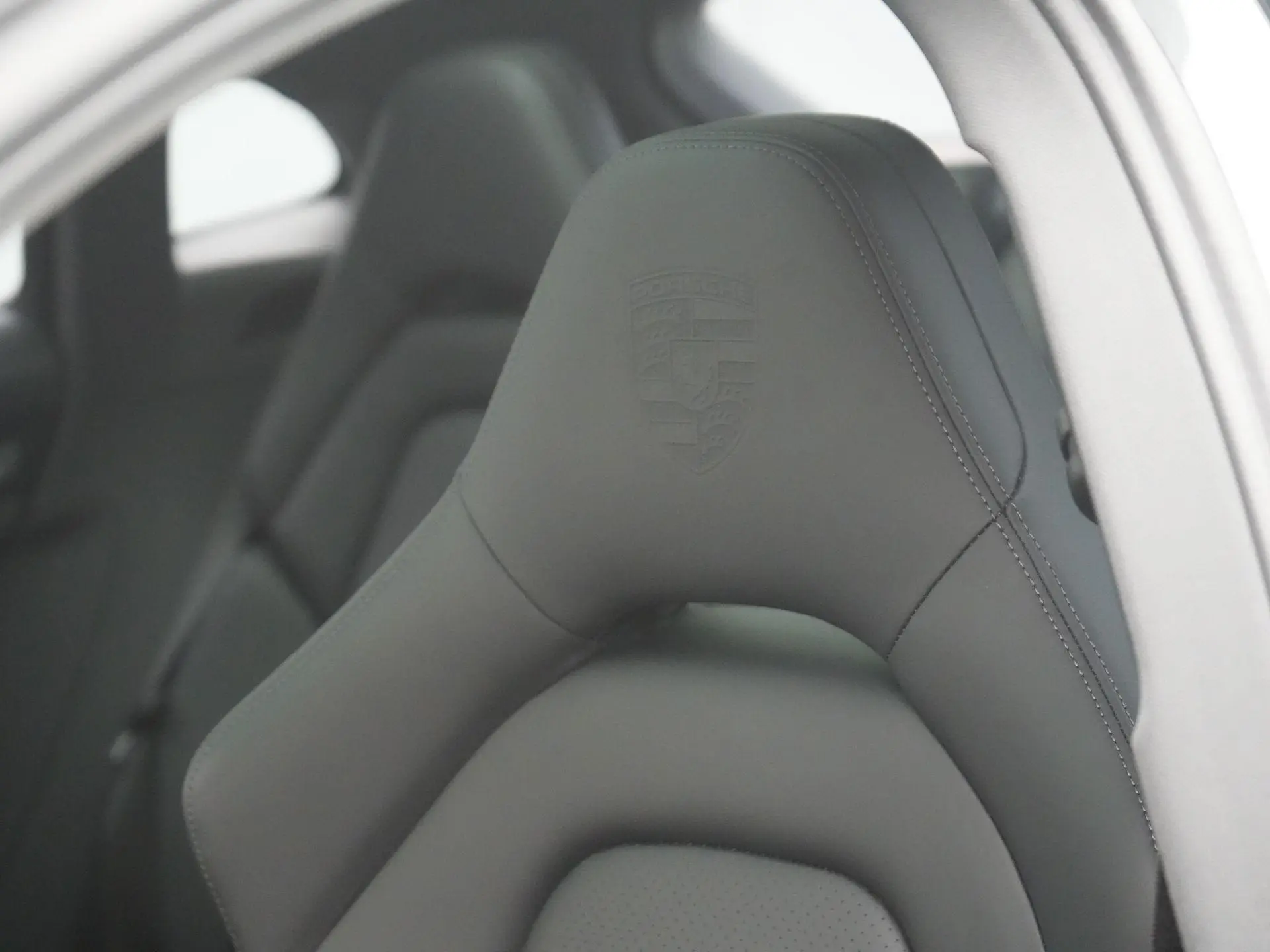 Panamera 4 E-Hybrid Sport Turismo Platinum Edition