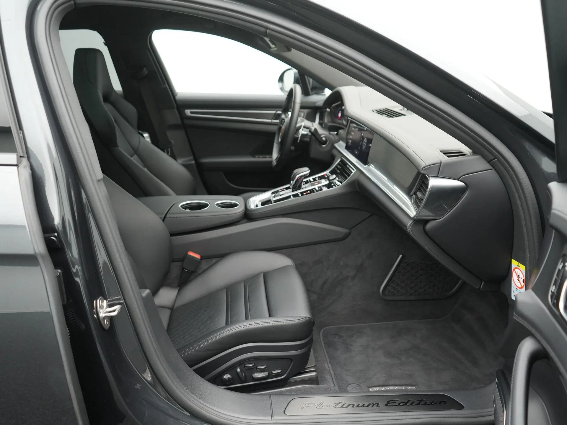 Panamera 4 E-Hybrid Sport Turismo Platinum Edition