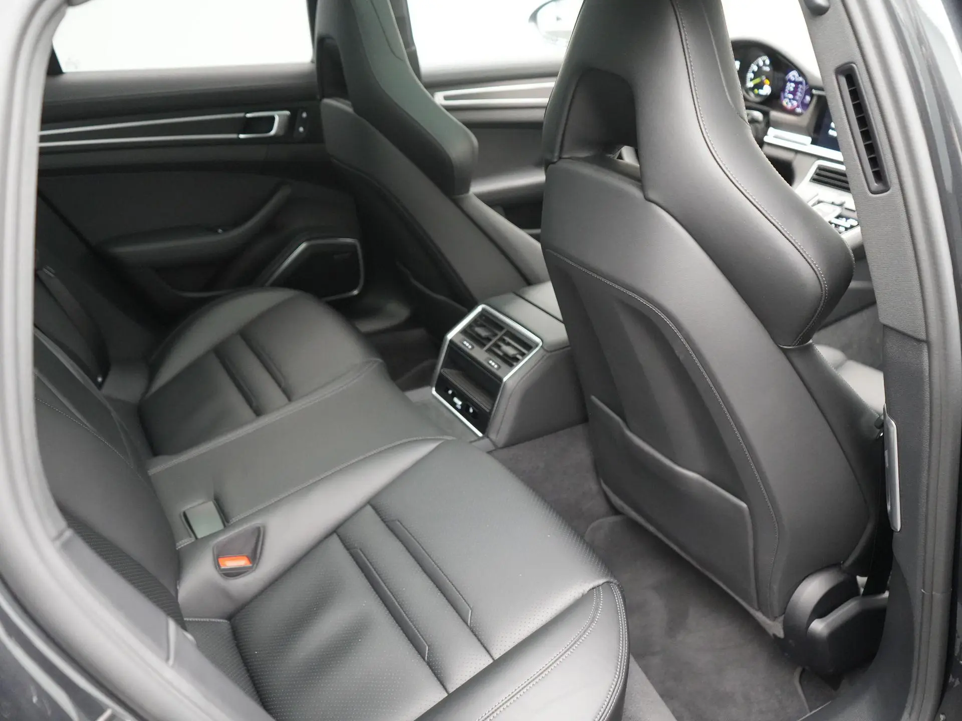 Panamera 4 E-Hybrid Sport Turismo Platinum Edition