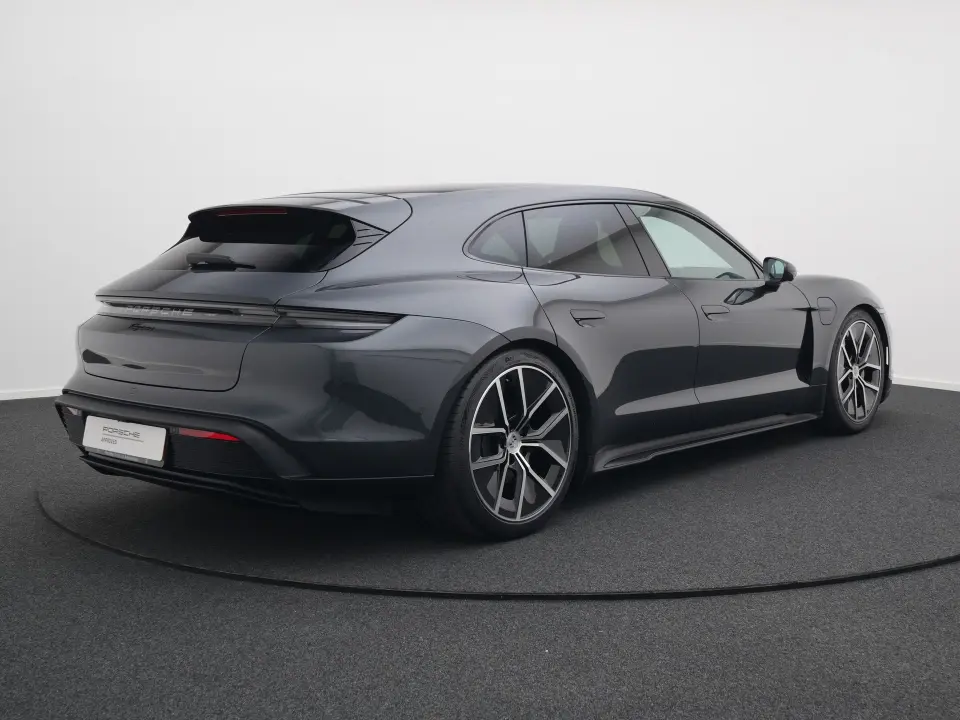 Porsche Taycan Sport Turismo Performance