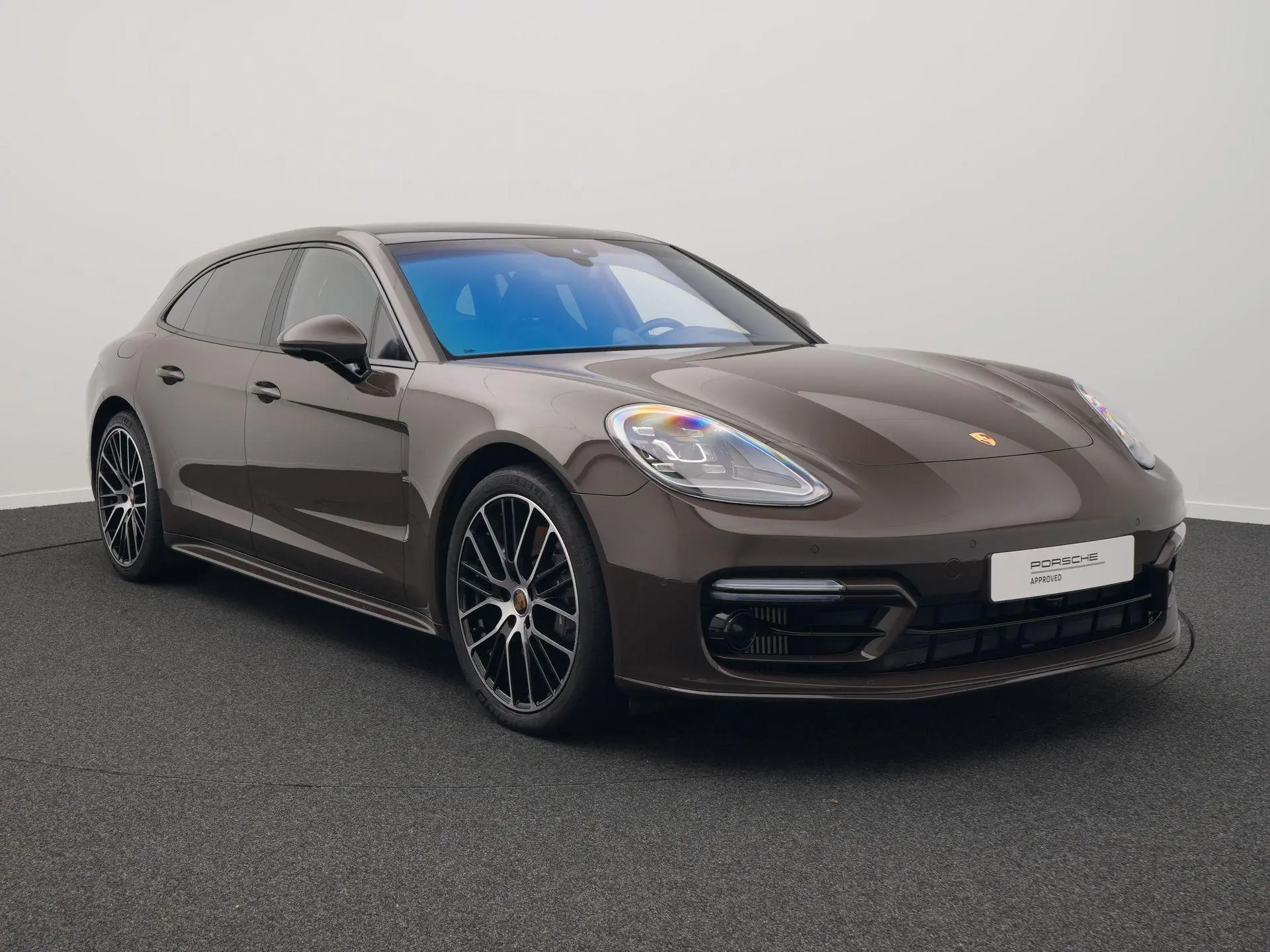 Panamera Sport Turismo 4 E-Hybrid Platinum Edition