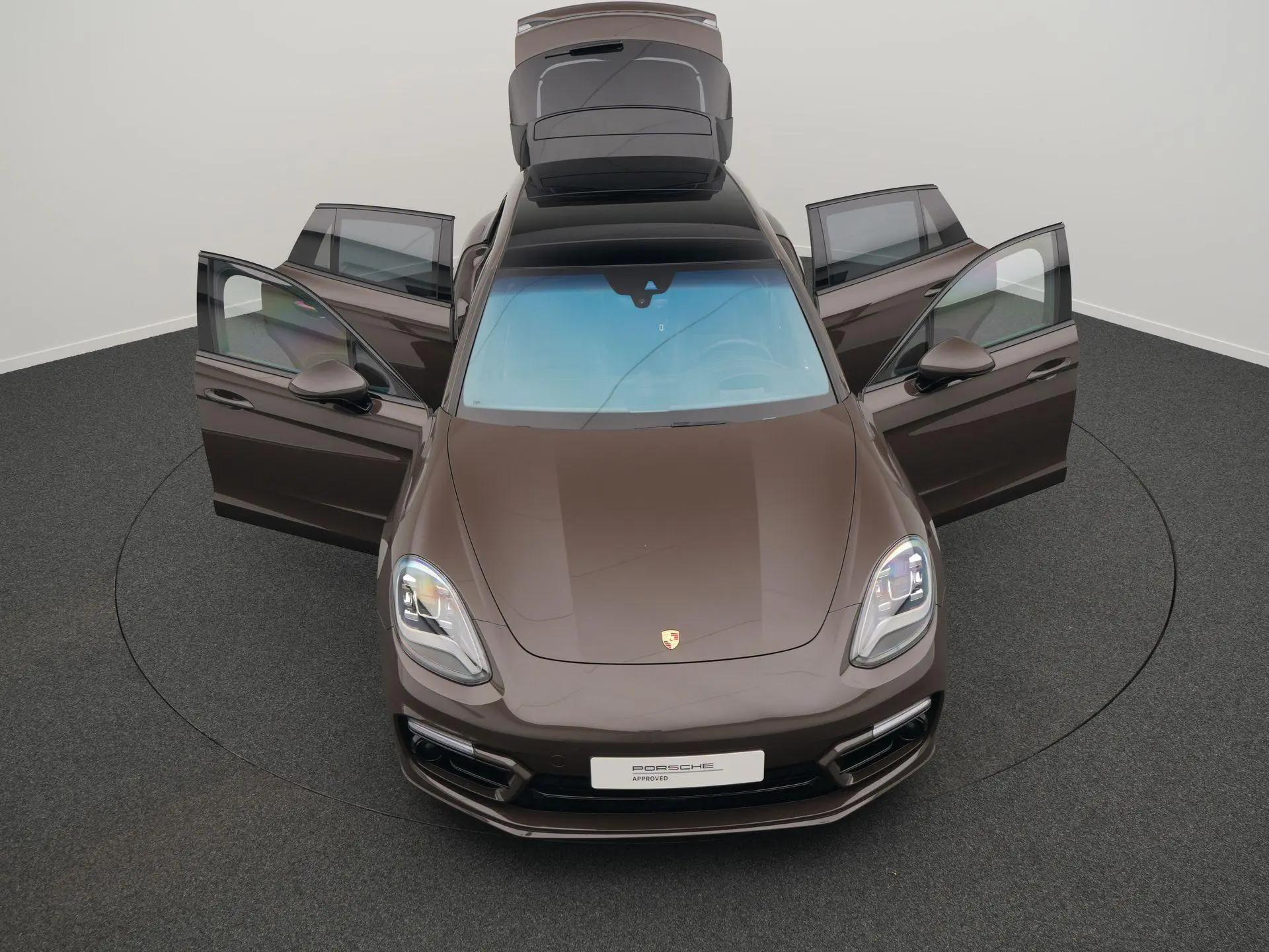 Panamera Sport Turismo 4 E-Hybrid Platinum Edition