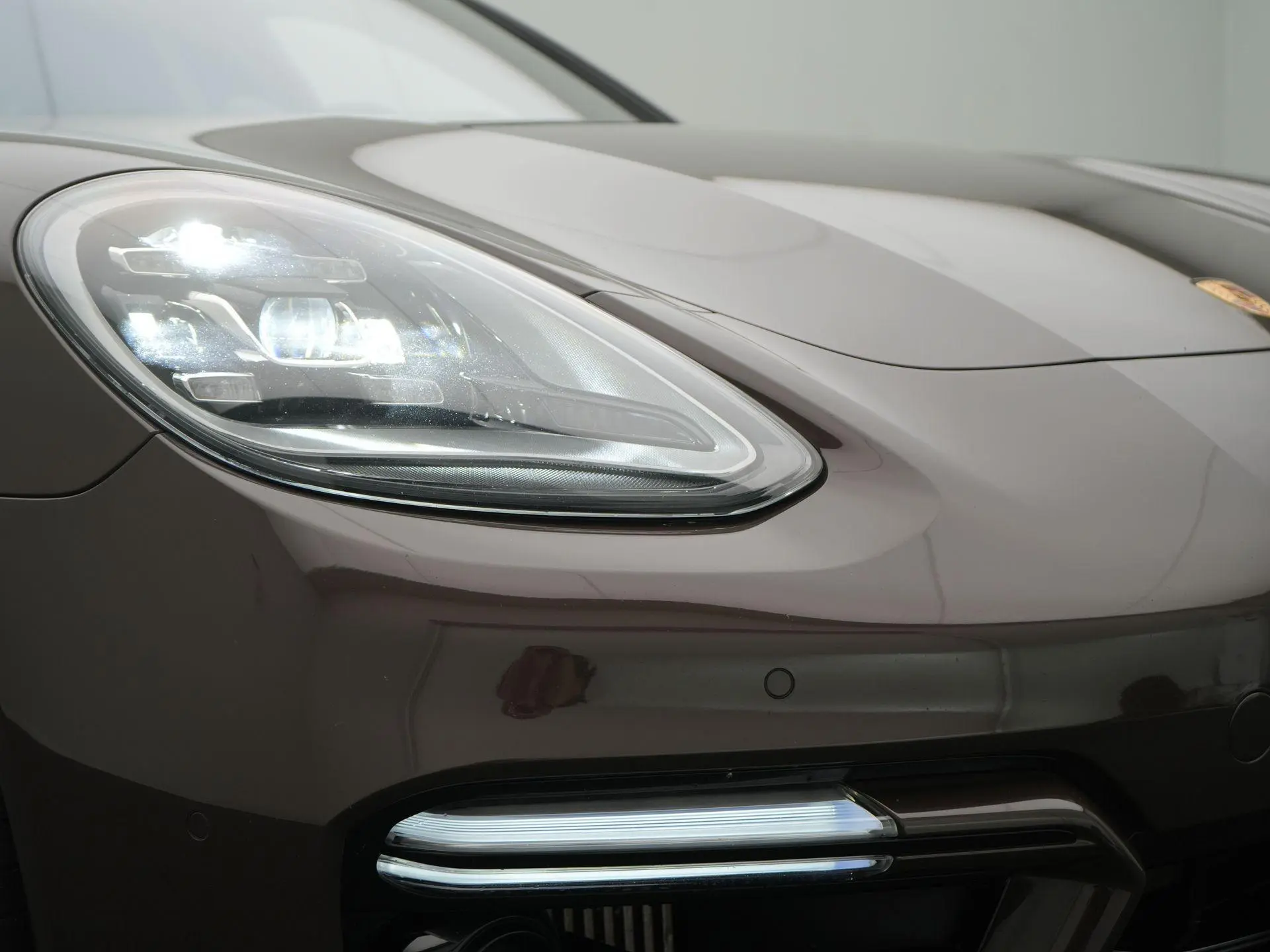 Panamera Sport Turismo 4 E-Hybrid Platinum Edition