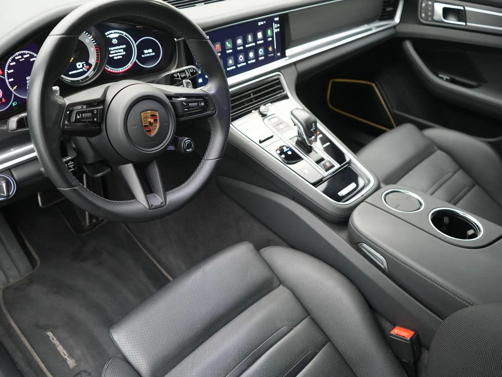 Panamera Sport Turismo 4 E-Hybrid Platinum Edition
