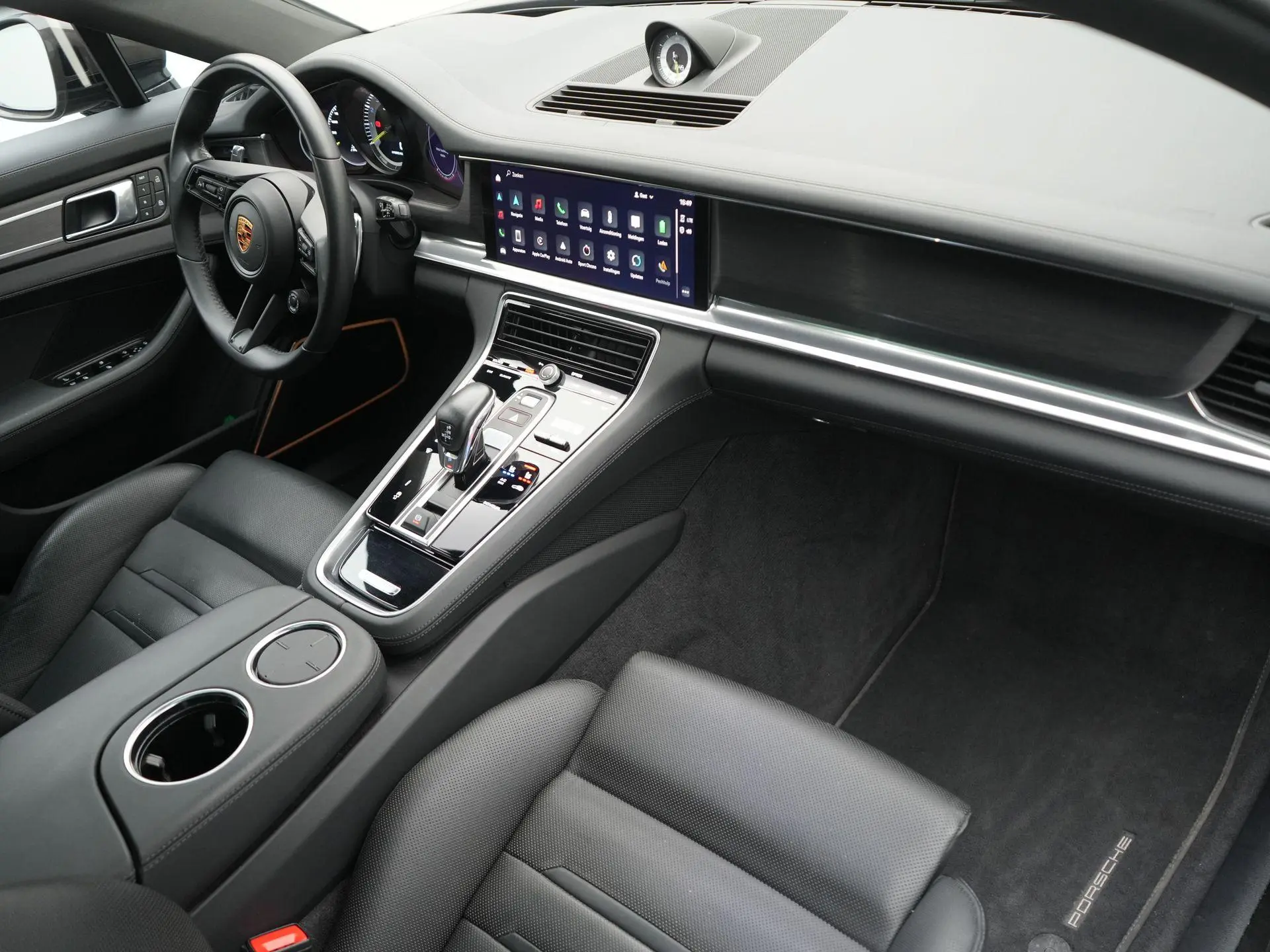 Panamera Sport Turismo 4 E-Hybrid Platinum Edition