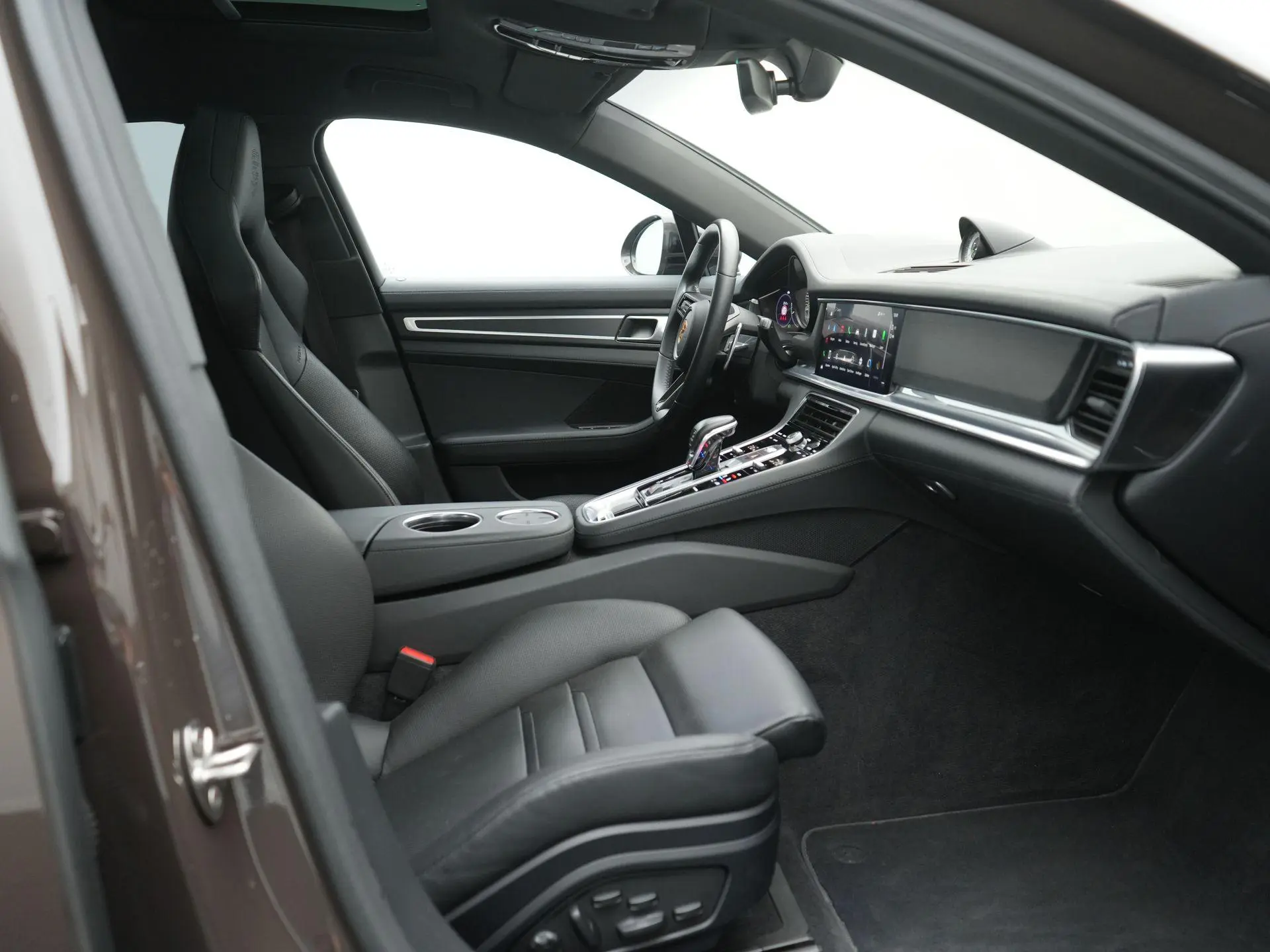 Panamera Sport Turismo 4 E-Hybrid Platinum Edition