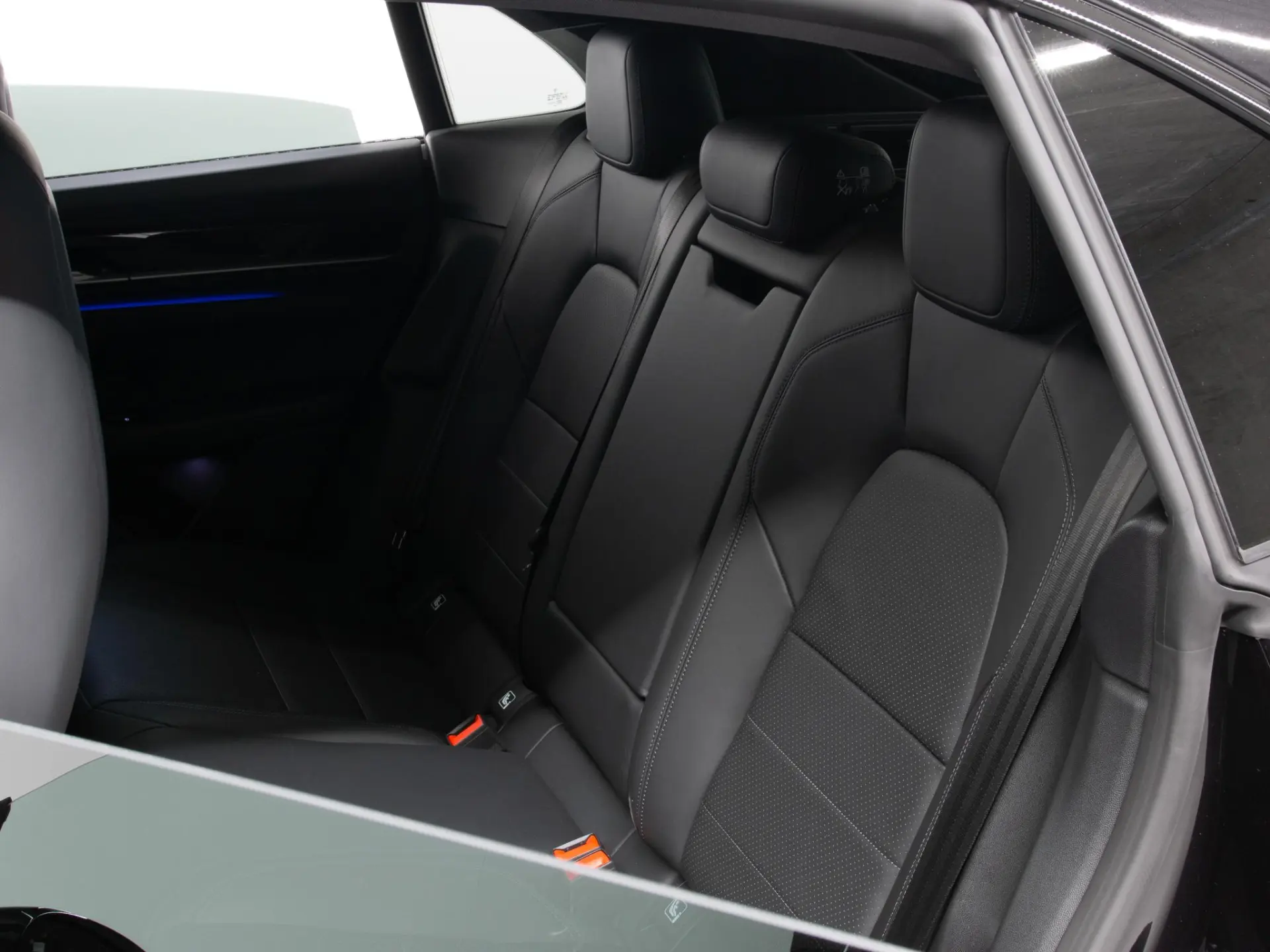Macan 4