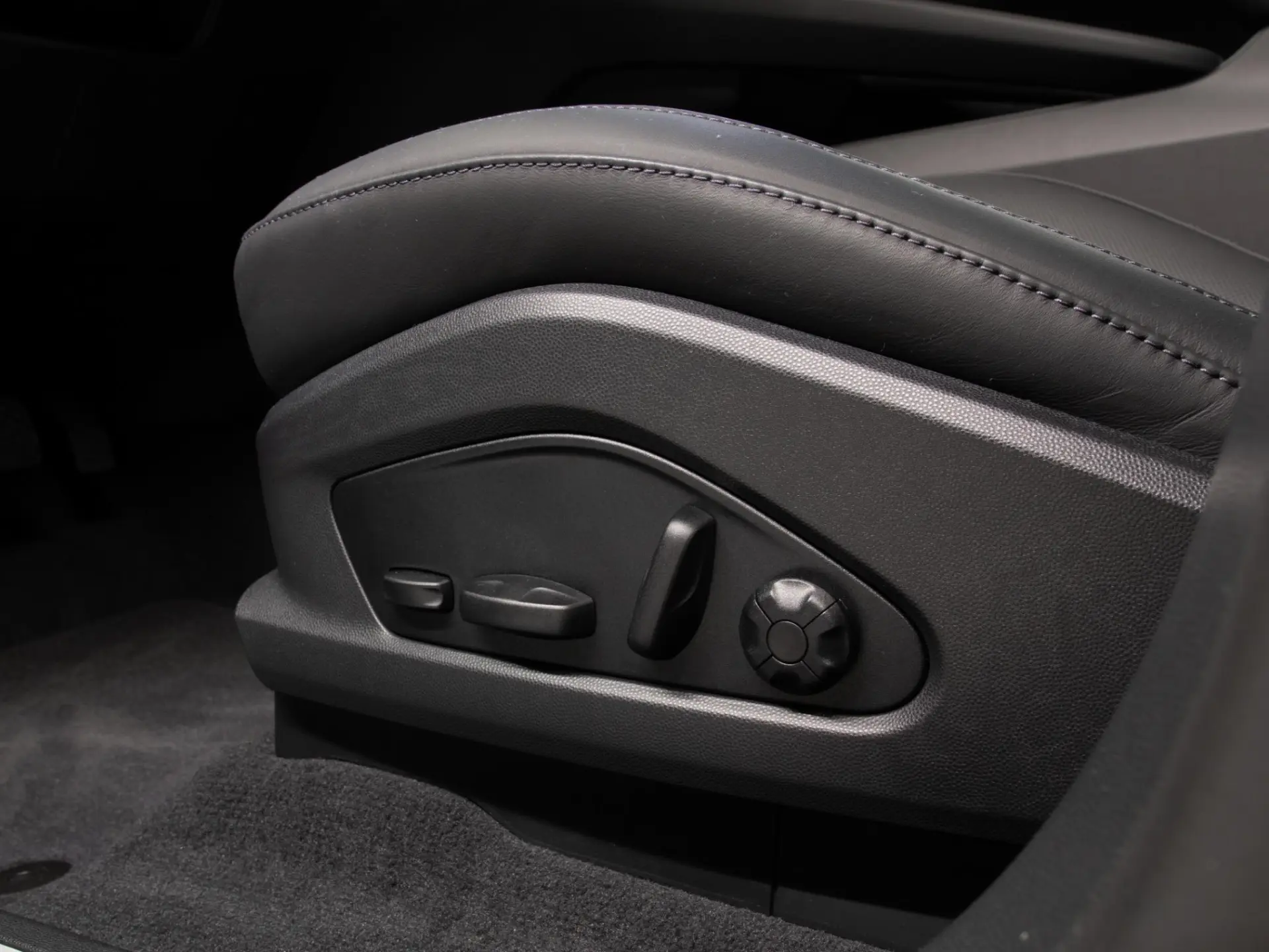 Macan 4
