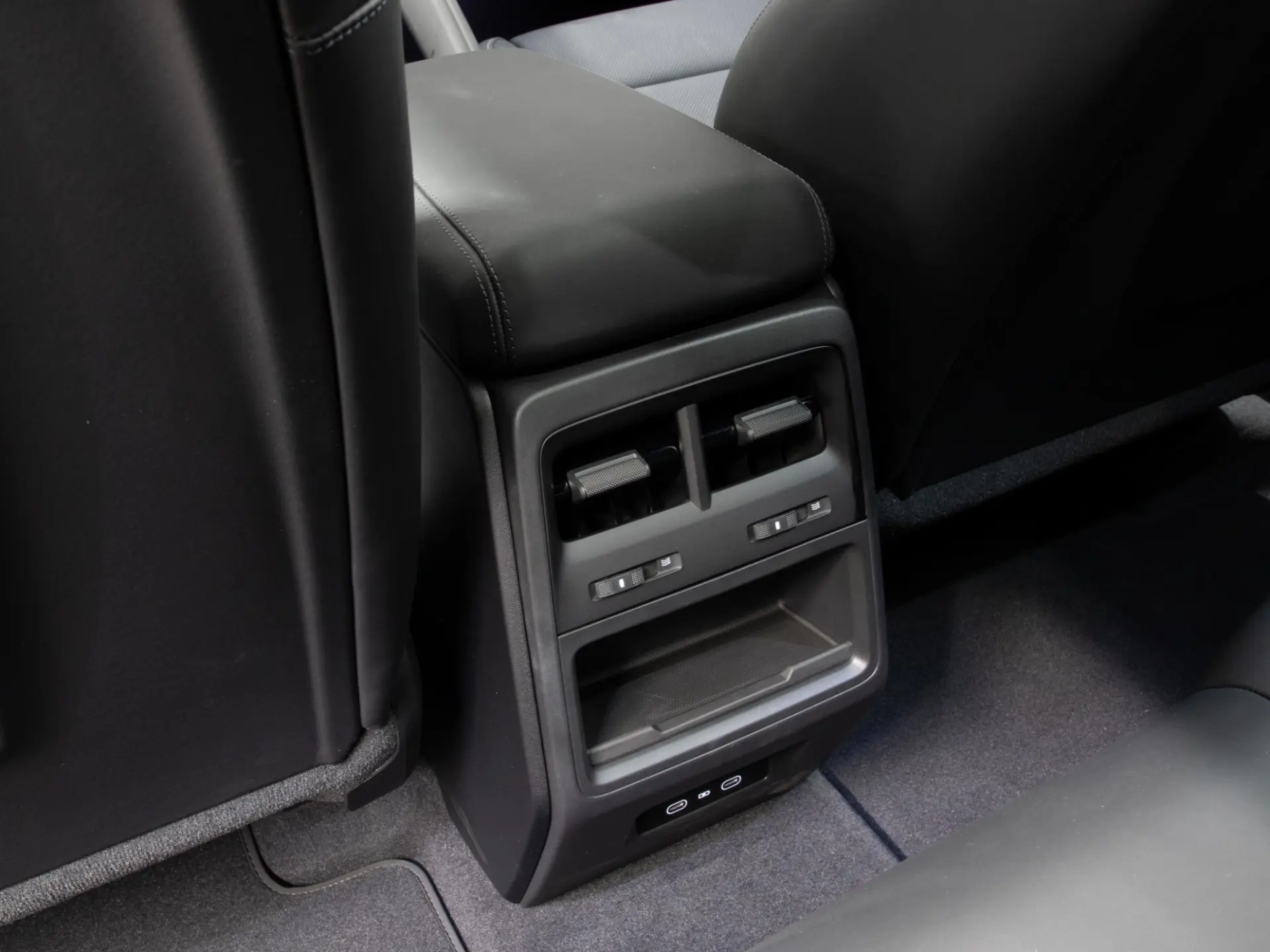 Macan 4