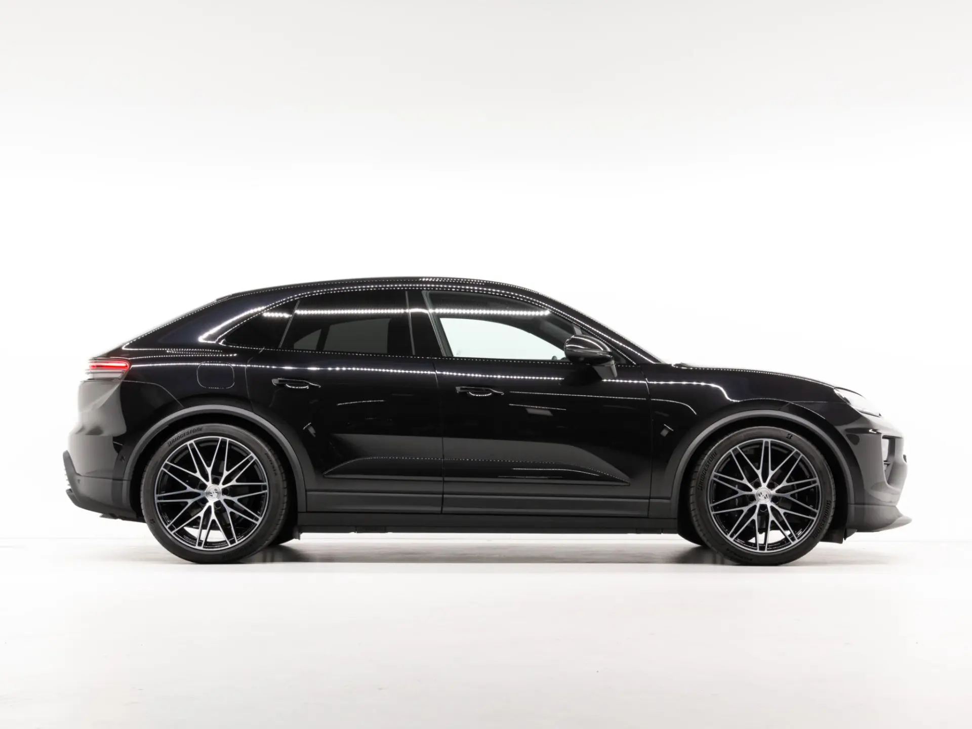 Macan 4
