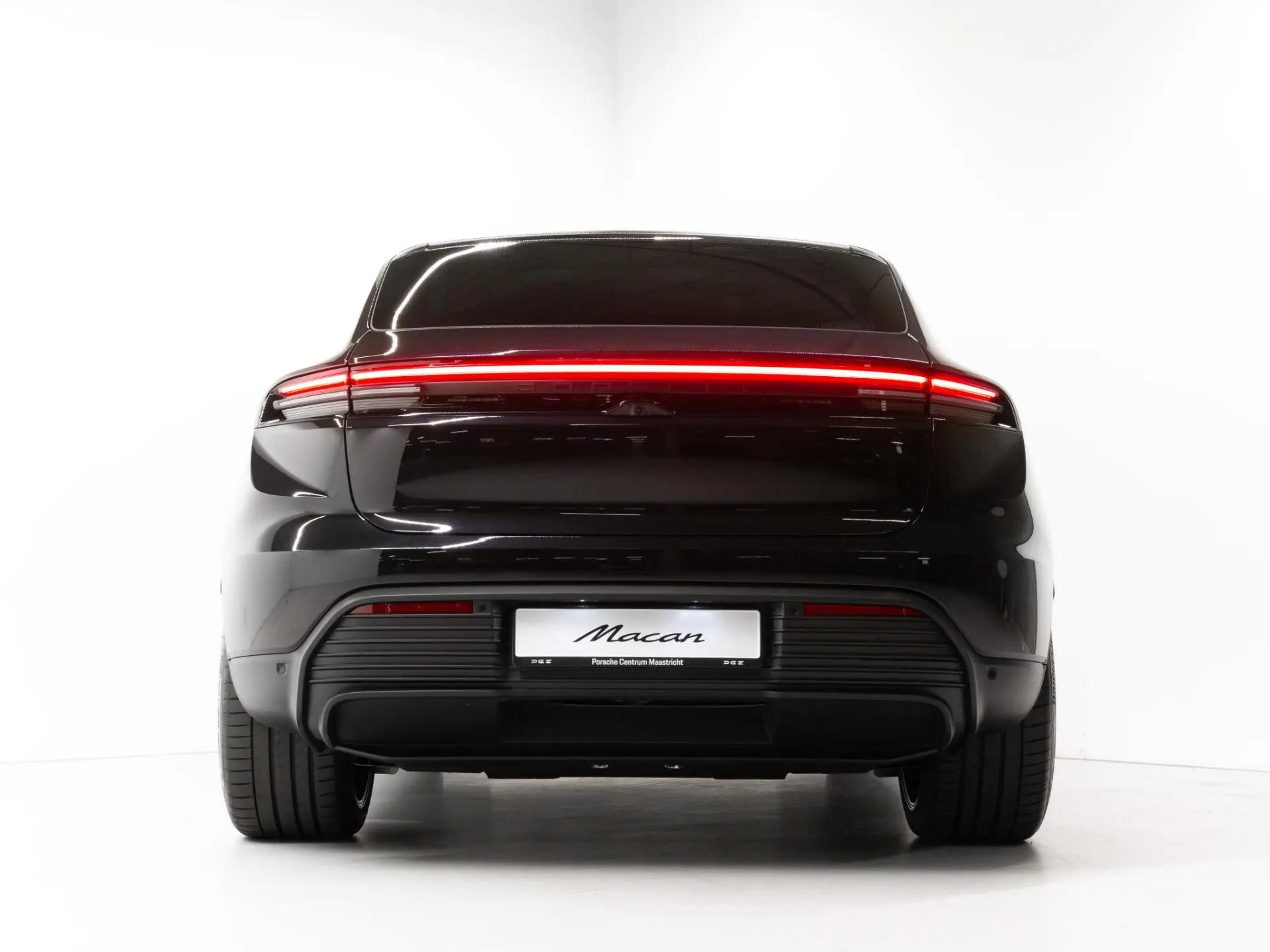 Macan 4