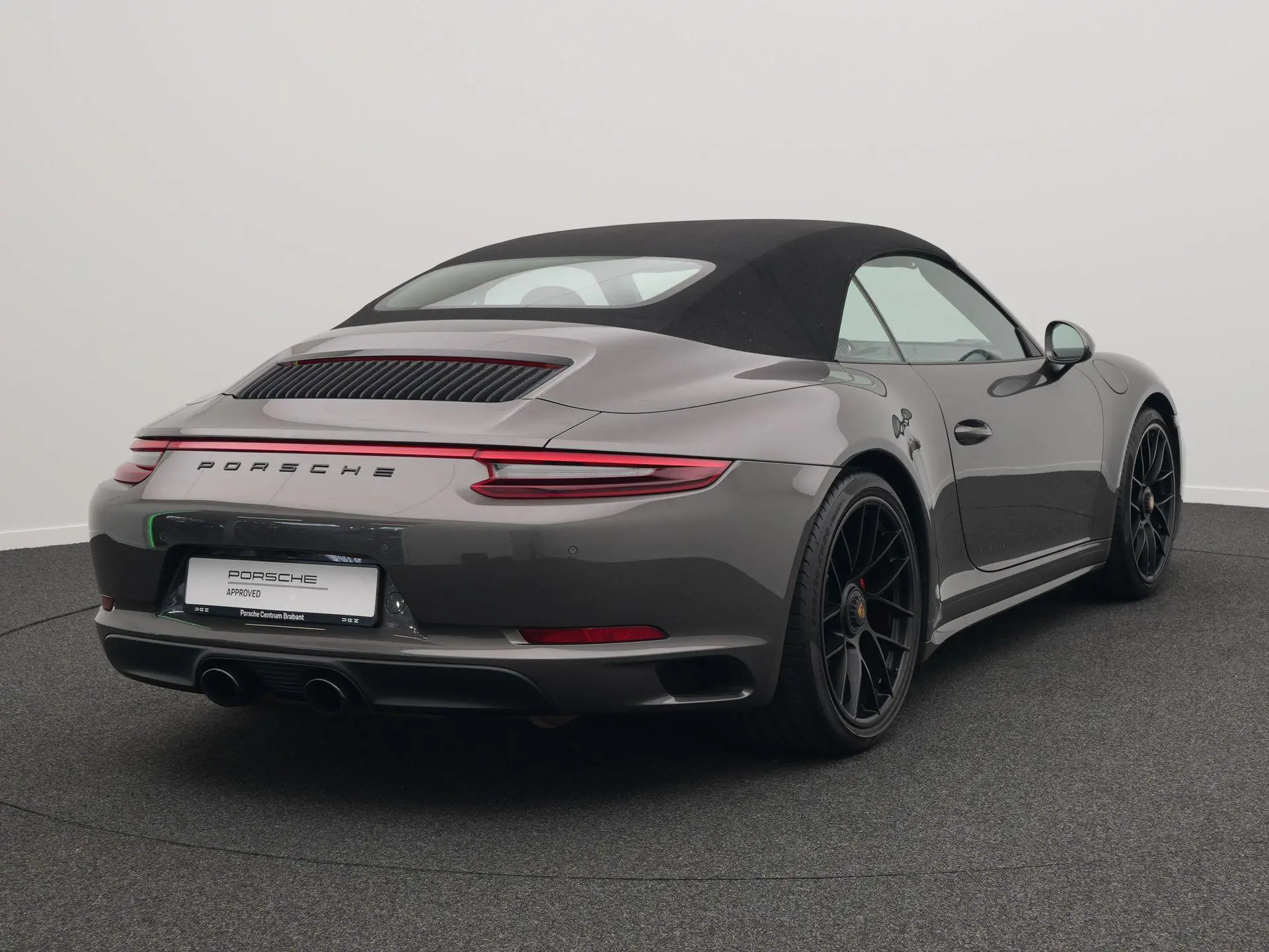 911 Carrera 4 GTS Cabriolet