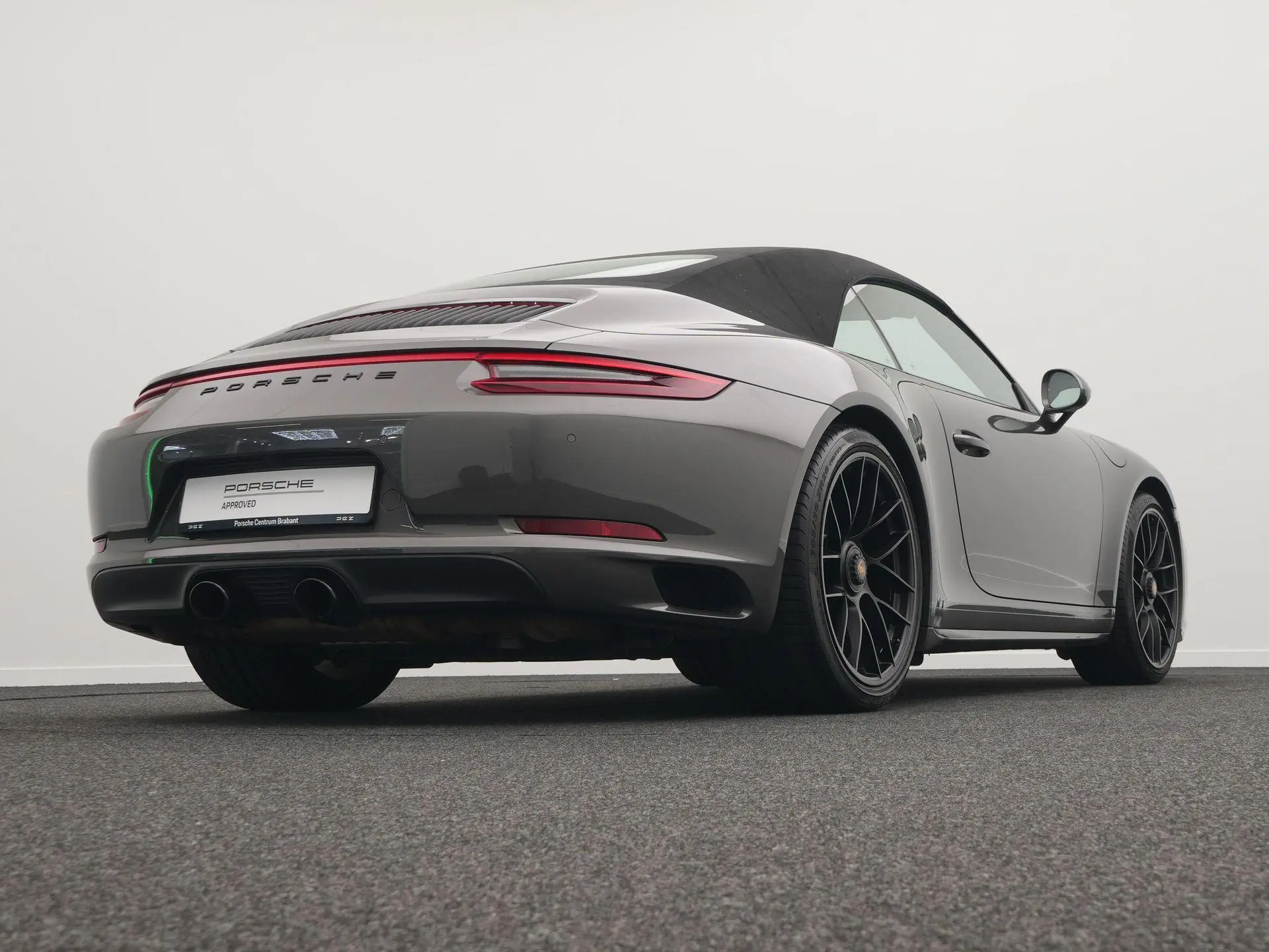 911 Carrera 4 GTS Cabriolet
