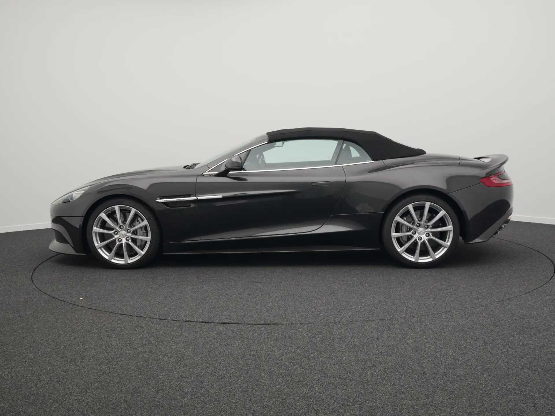 Vanquish Volante touchtronic