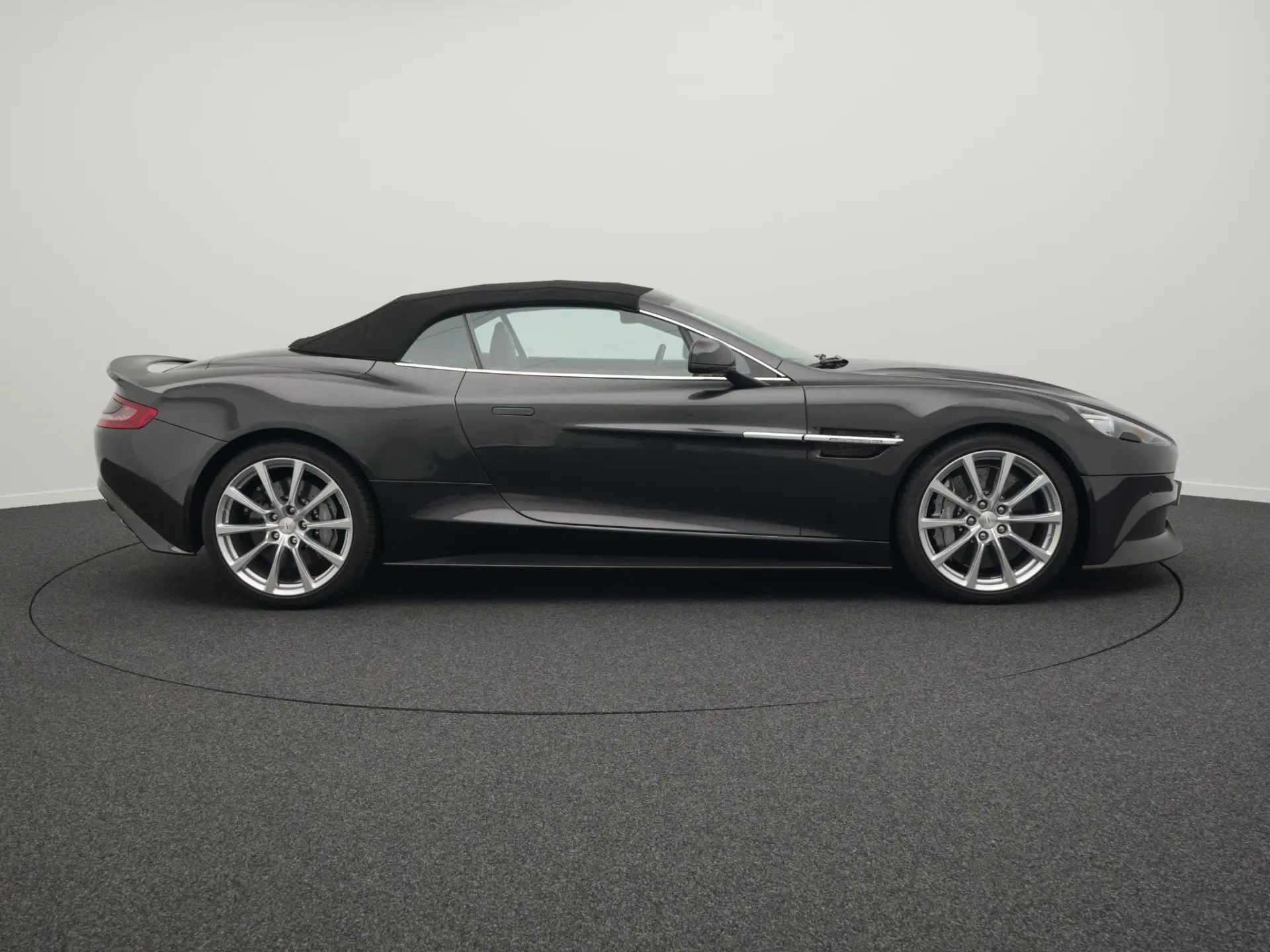 Vanquish Volante touchtronic