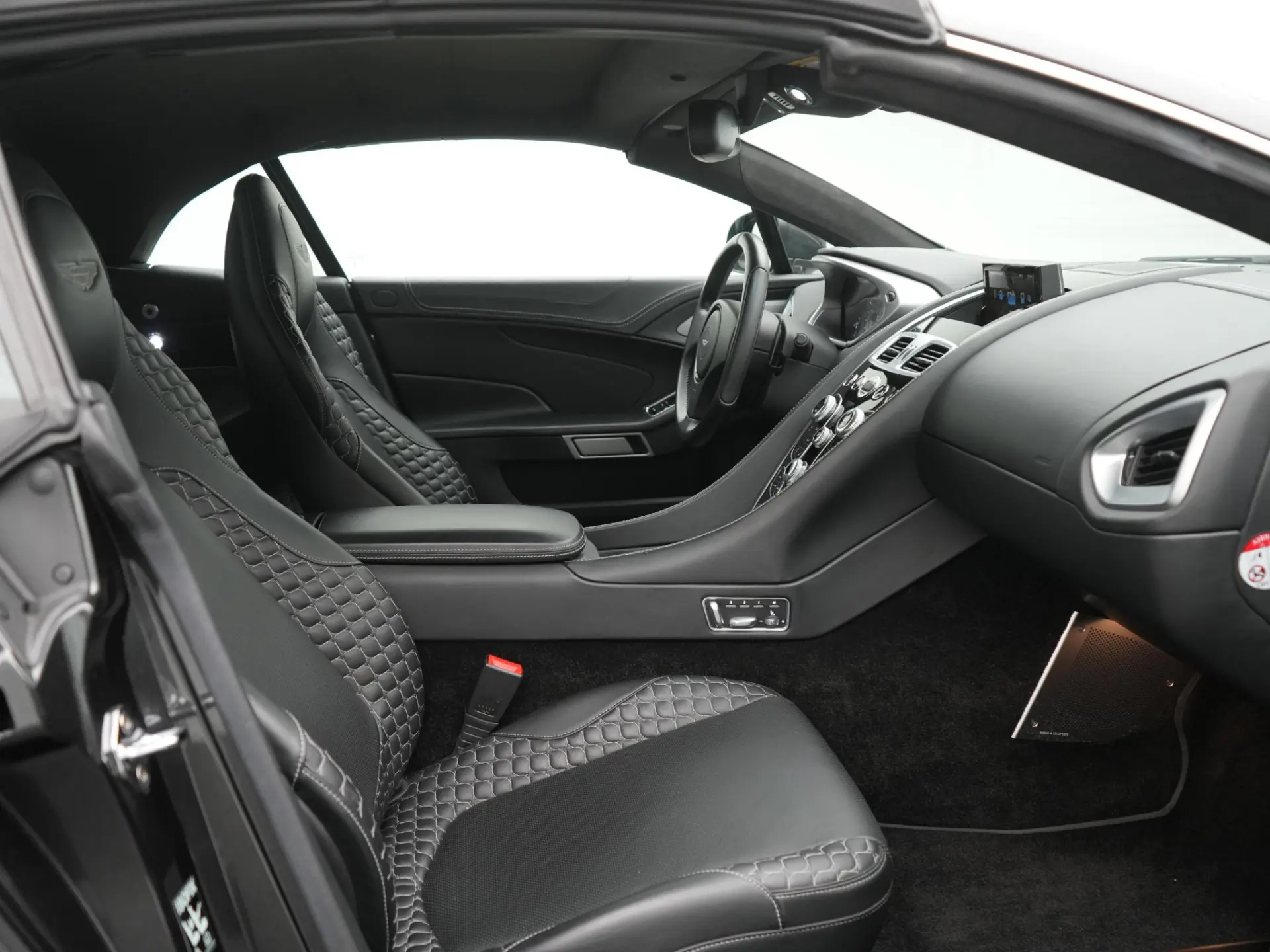 Vanquish Volante touchtronic