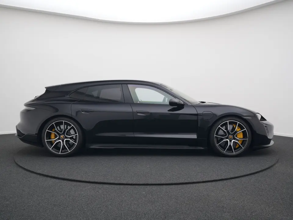 Porsche Taycan Turbo S Sport Turismo