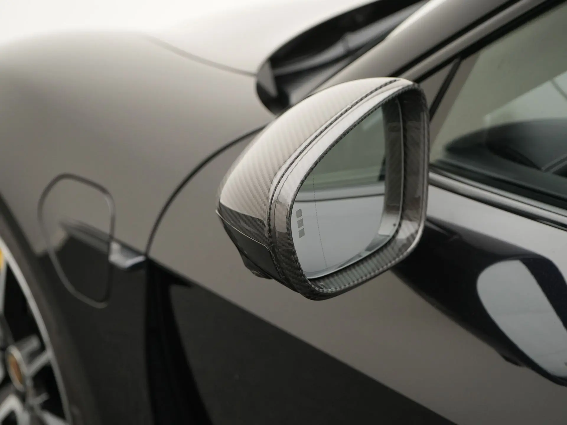 Taycan Turbo S Sport Turismo