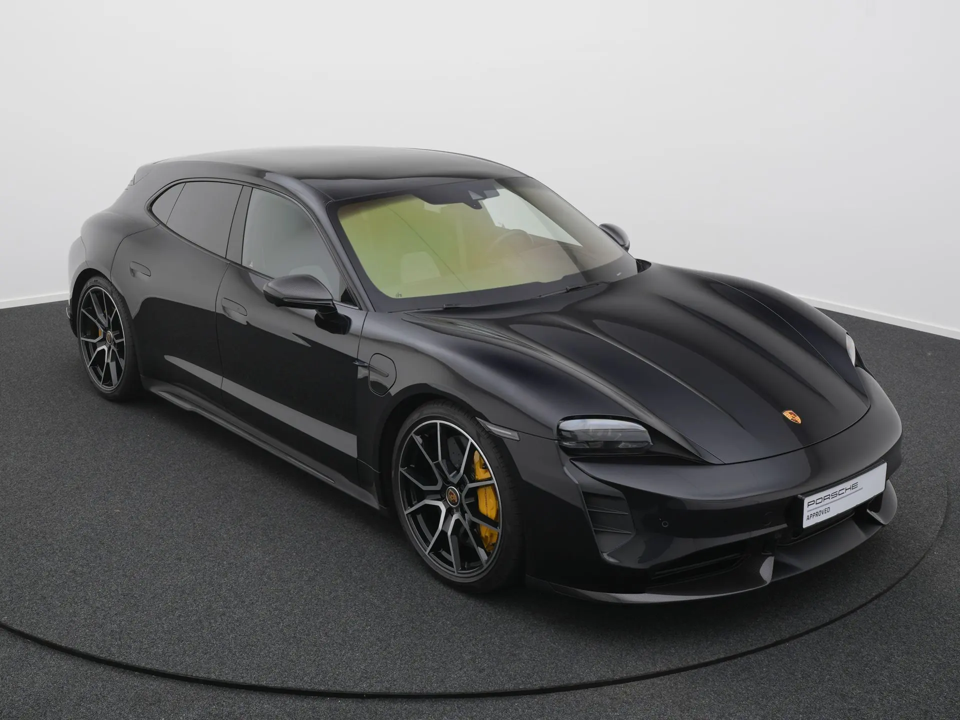 Taycan Turbo S Sport Turismo