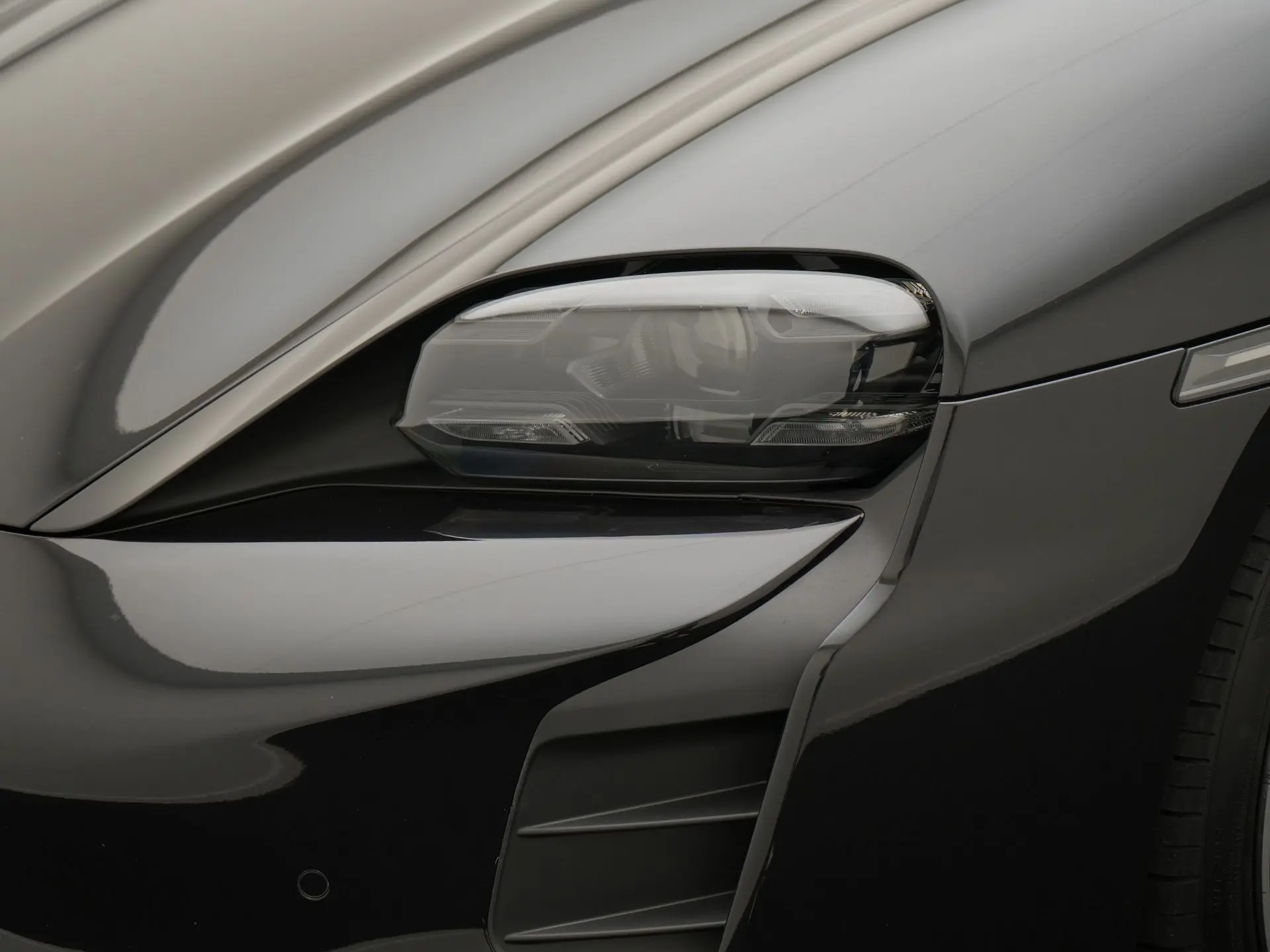 Taycan Turbo S Sport Turismo