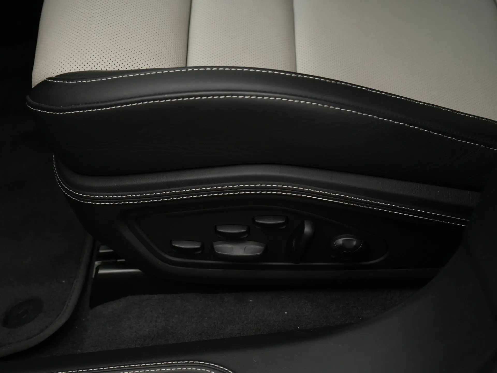 Taycan Turbo S Sport Turismo