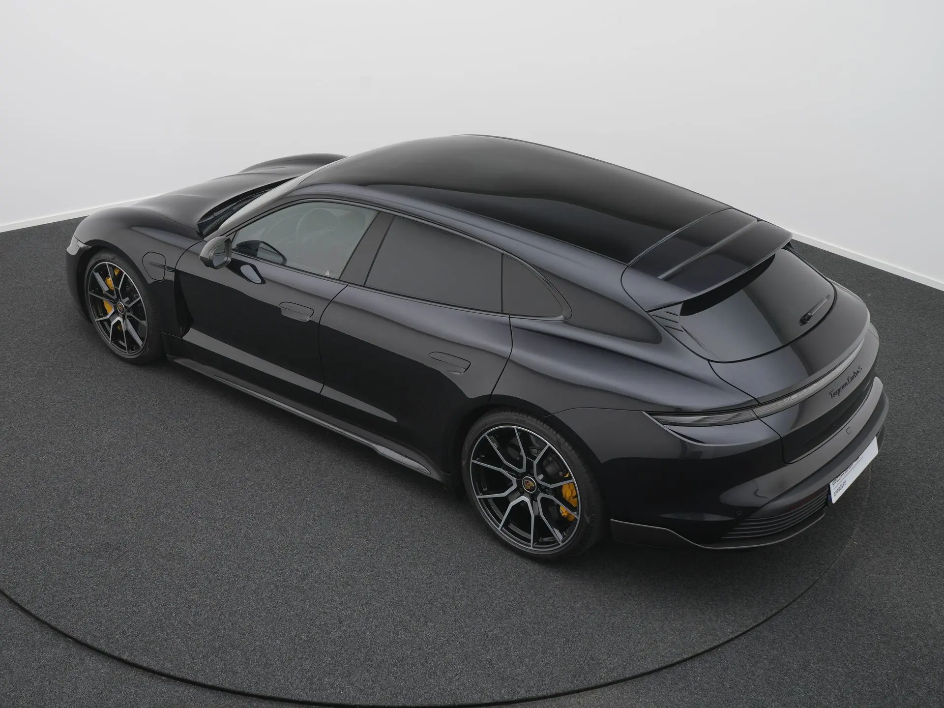 Taycan Turbo S Sport Turismo