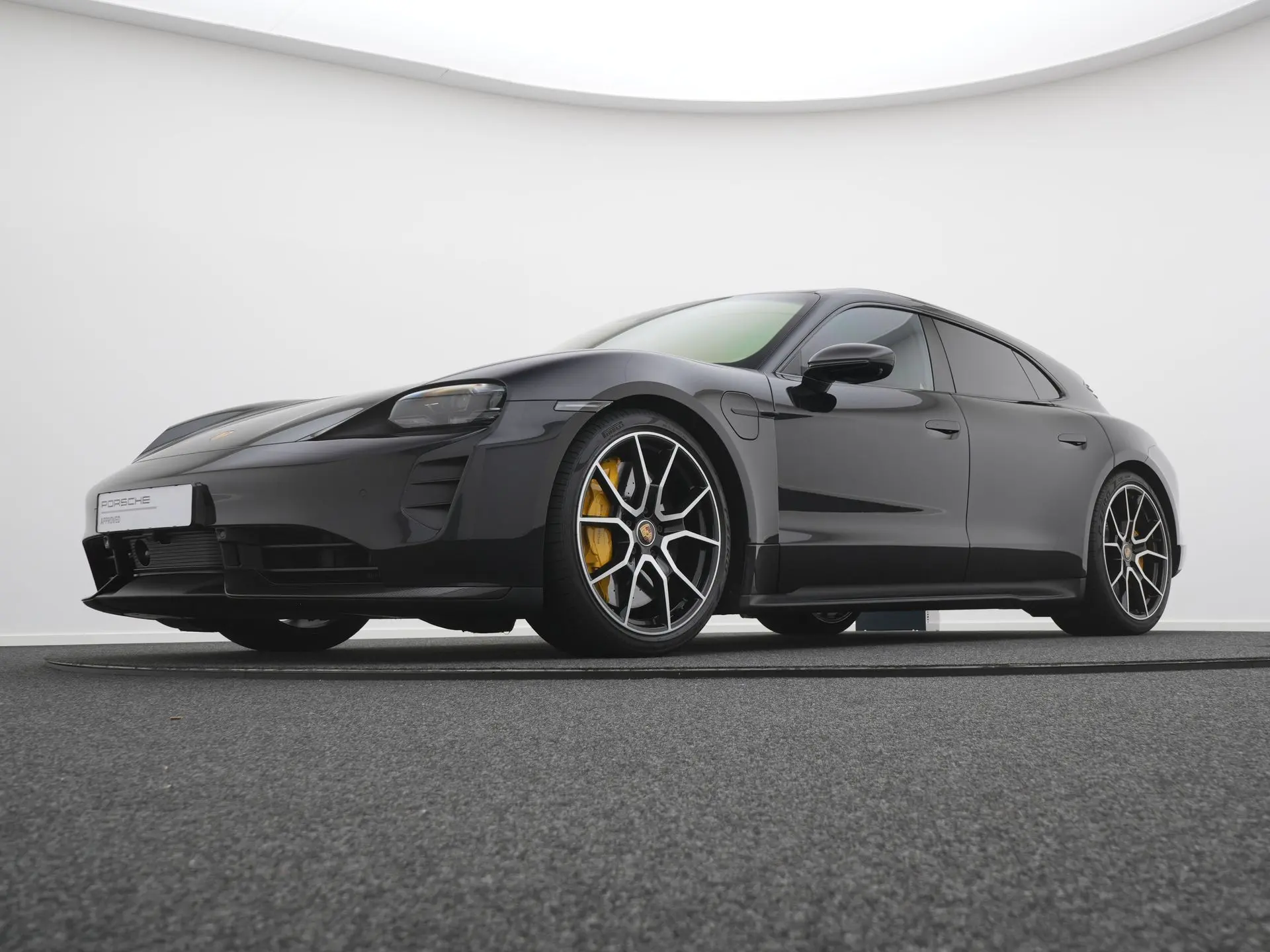 Taycan Turbo S Sport Turismo