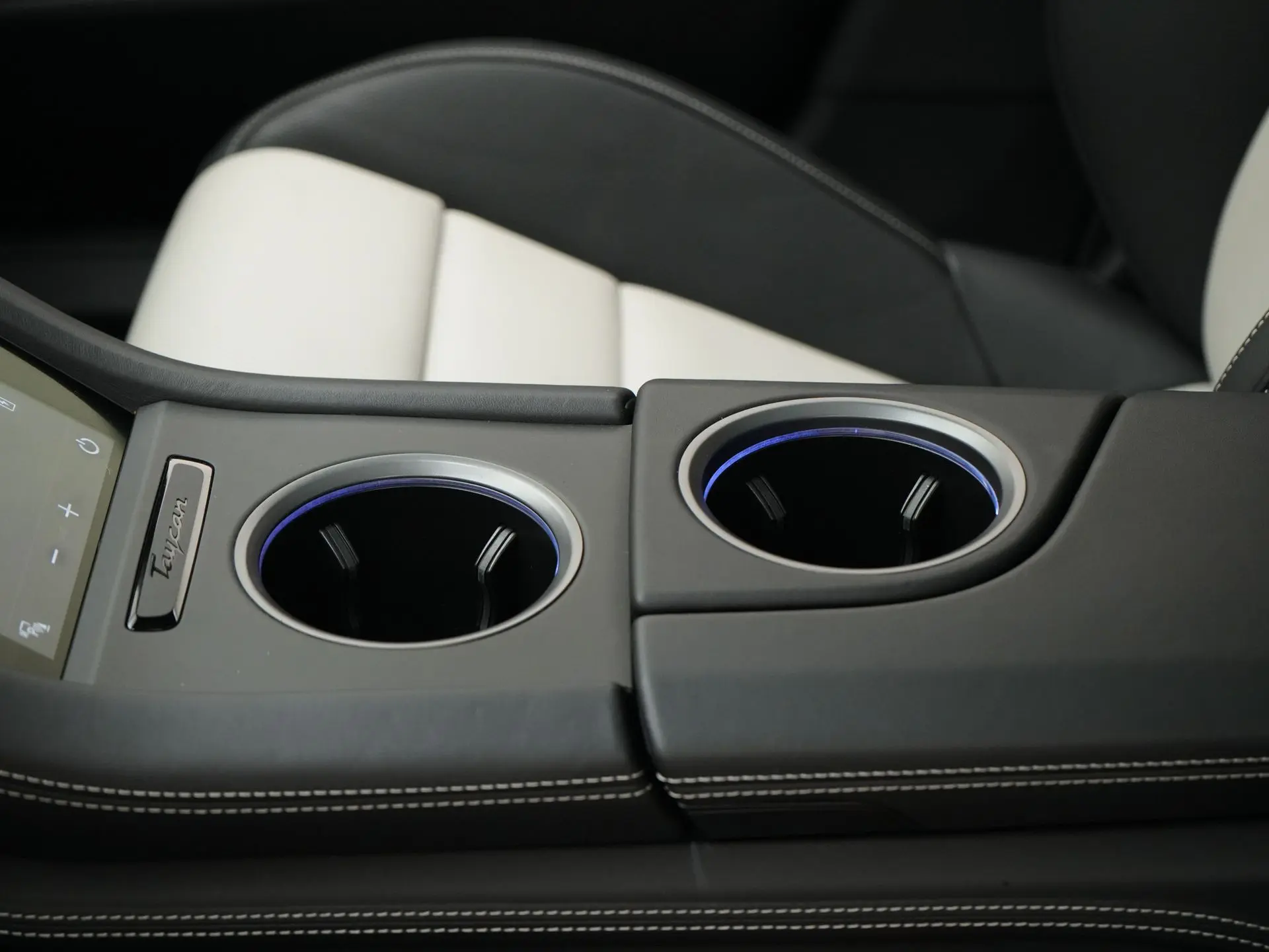 Taycan Turbo S Sport Turismo