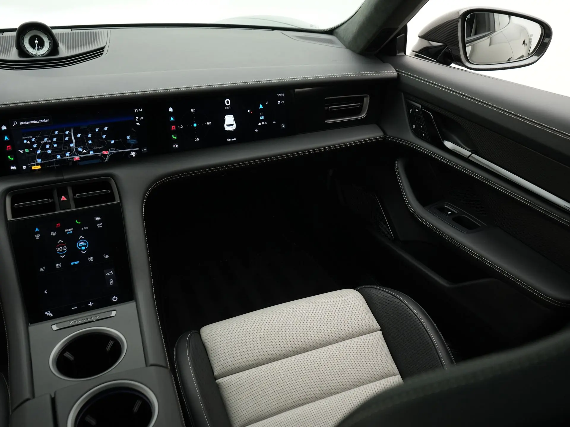 Taycan Turbo S Sport Turismo