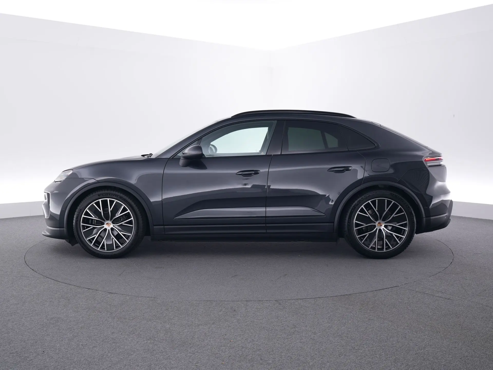 Macan 4
