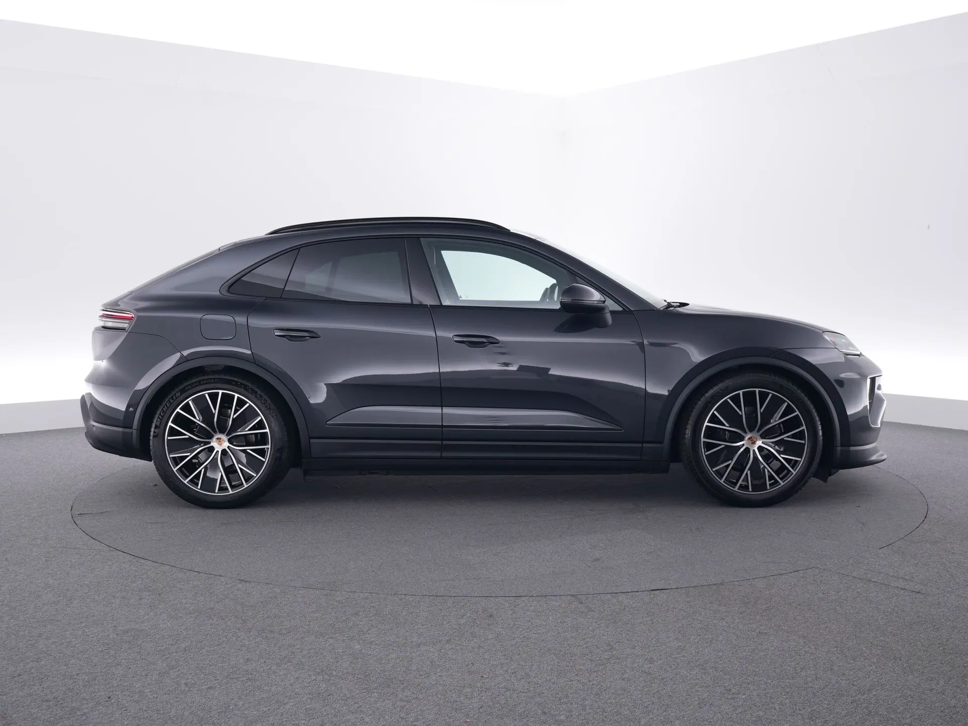 Macan 4