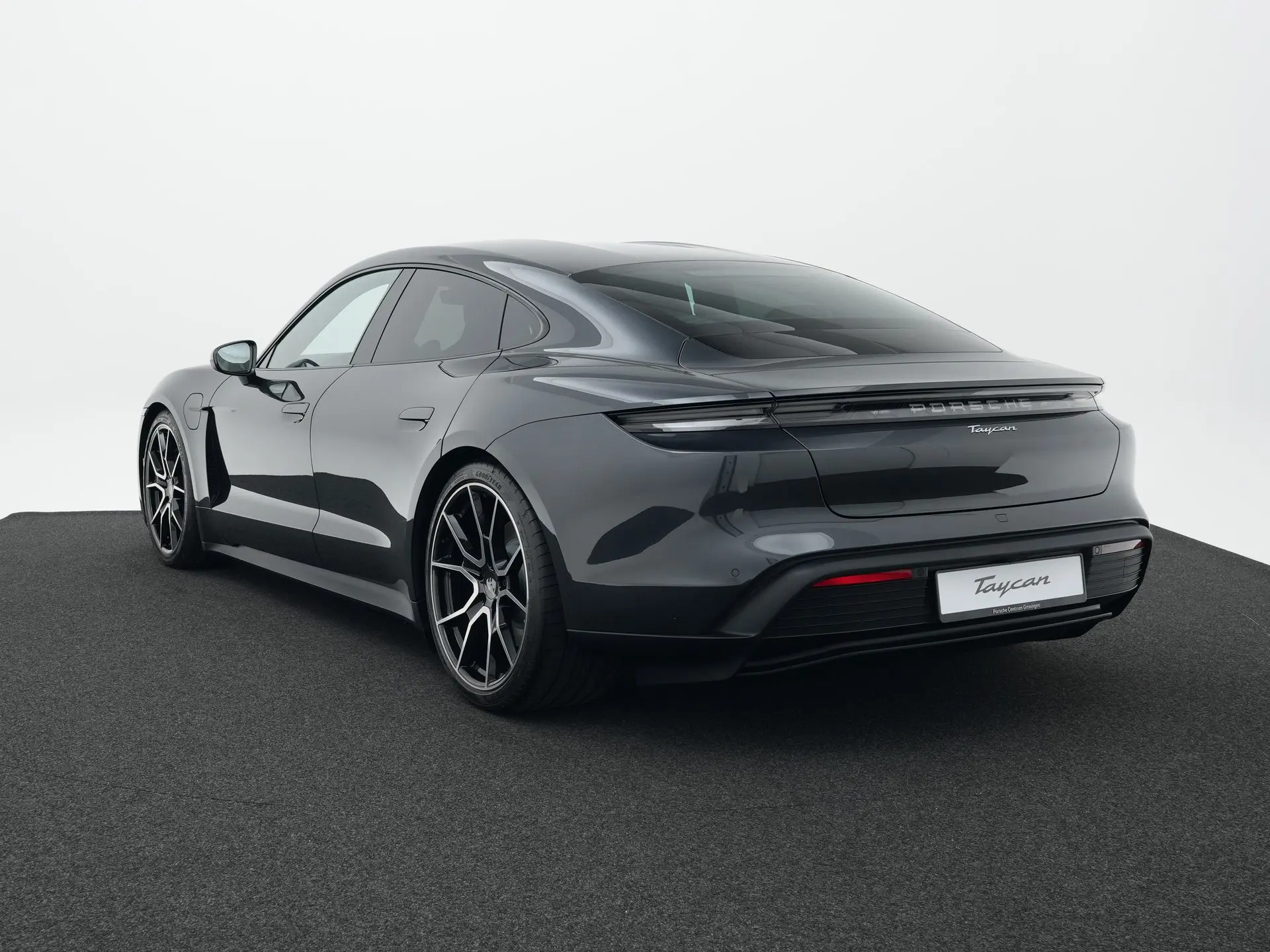 Taycan 