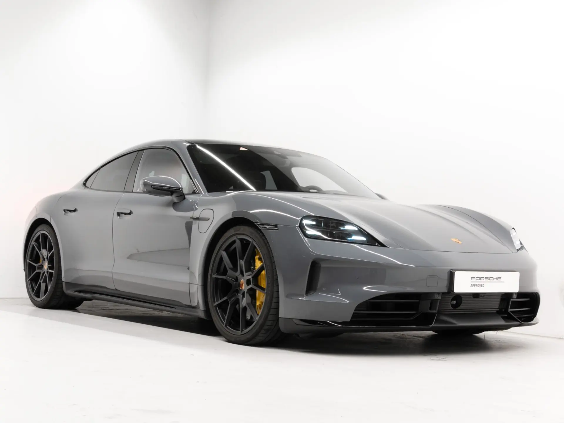Taycan GTS