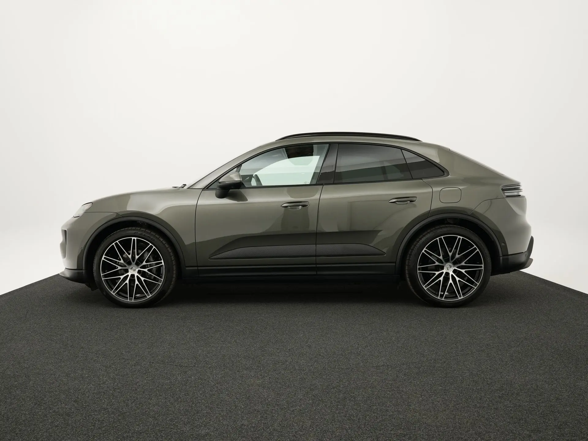 Macan 4